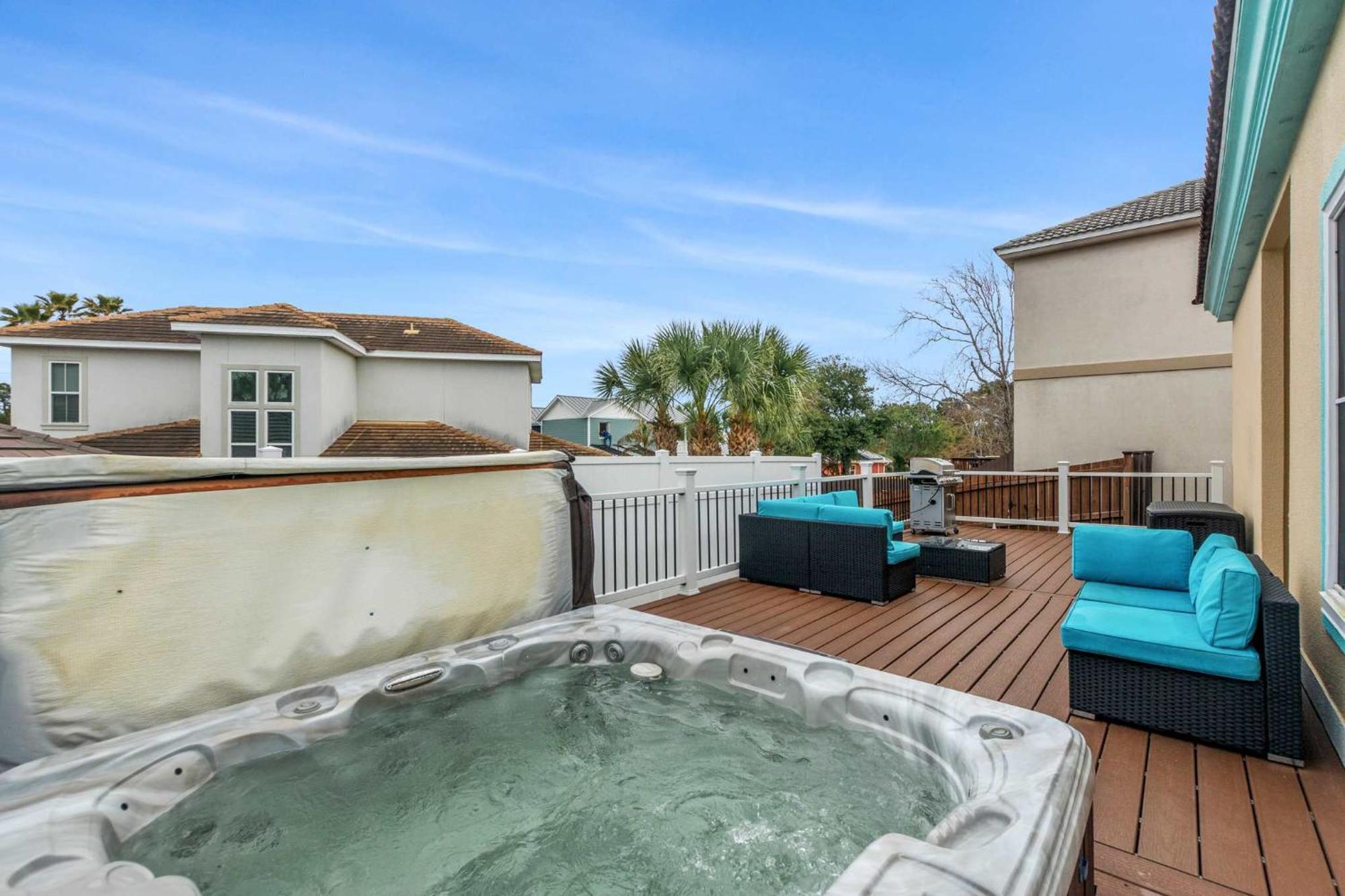 Holiday home Serenity Now-free Golf Cart-hot Tub-comm Pool *