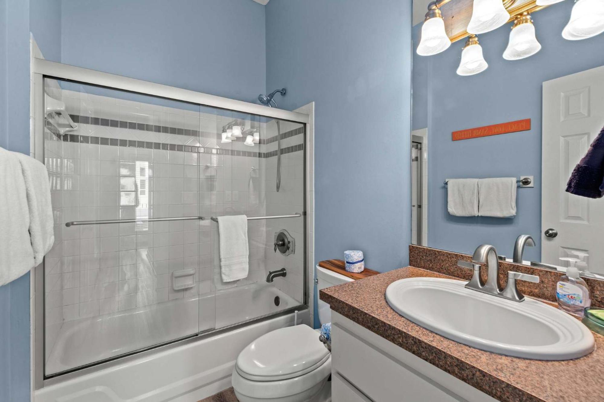 Serenity Now-free Golf Cart-hot Tub-comm Pool Holiday home *