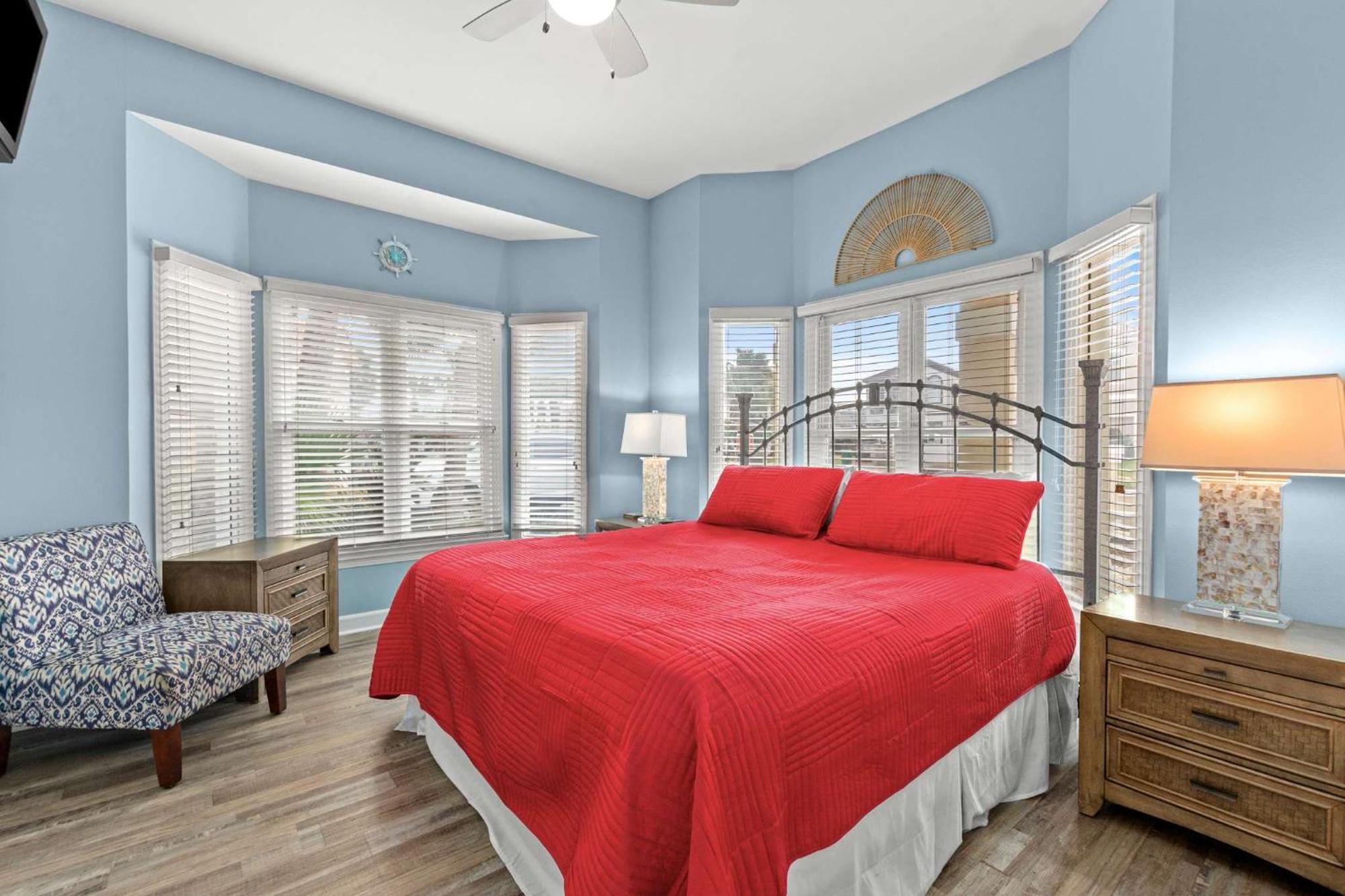 Serenity Now-free Golf Cart-hot Tub-comm Pool Holiday home *
