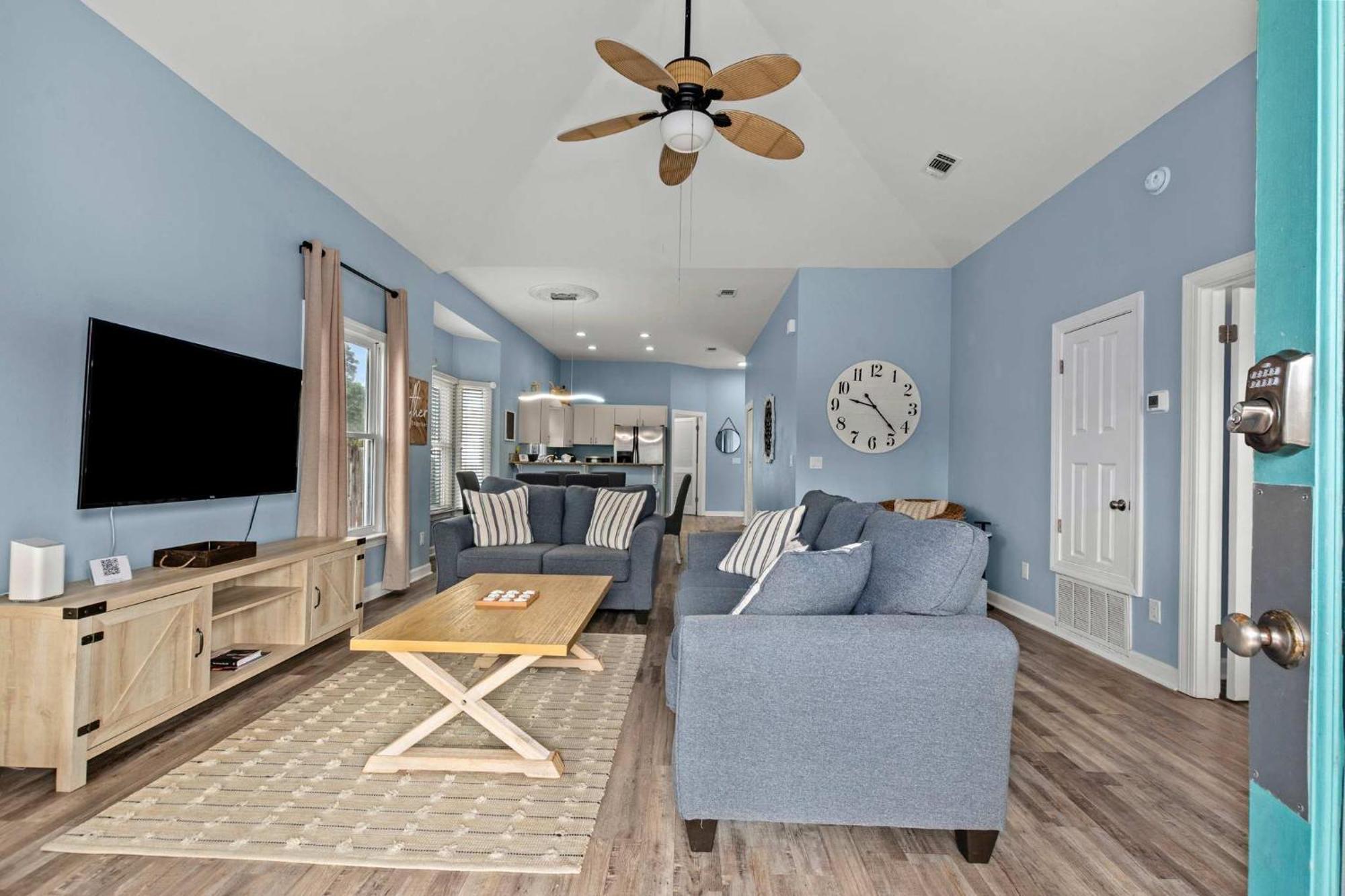 Holiday home Serenity Now-free Golf Cart-hot Tub-comm Pool
