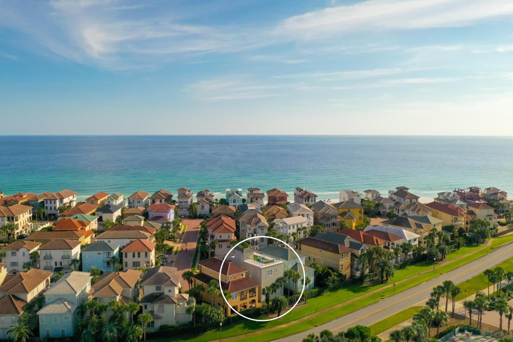 View Rooftop Deck, Community Pool Hot Tub *