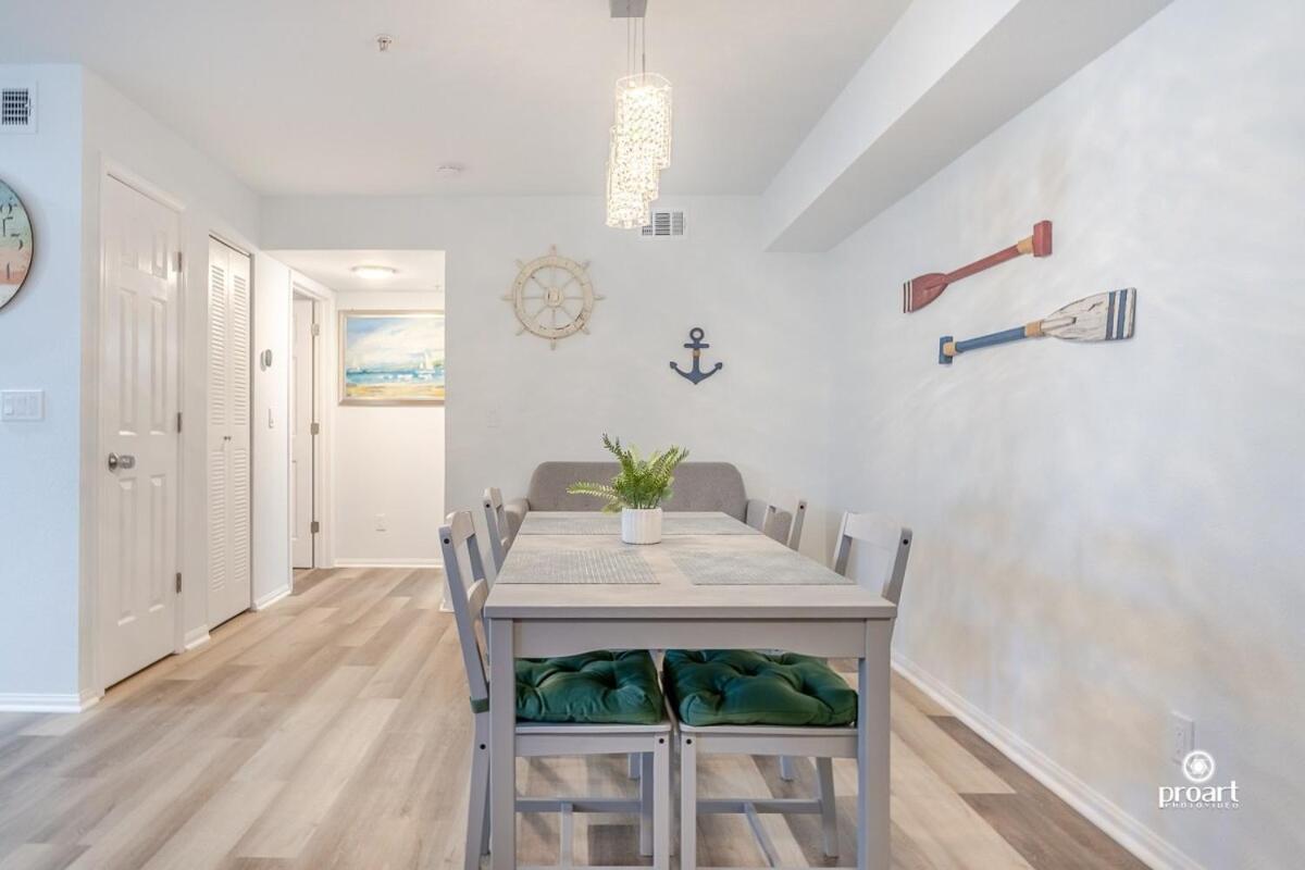 Cozy Under The Palms Apartment Destin