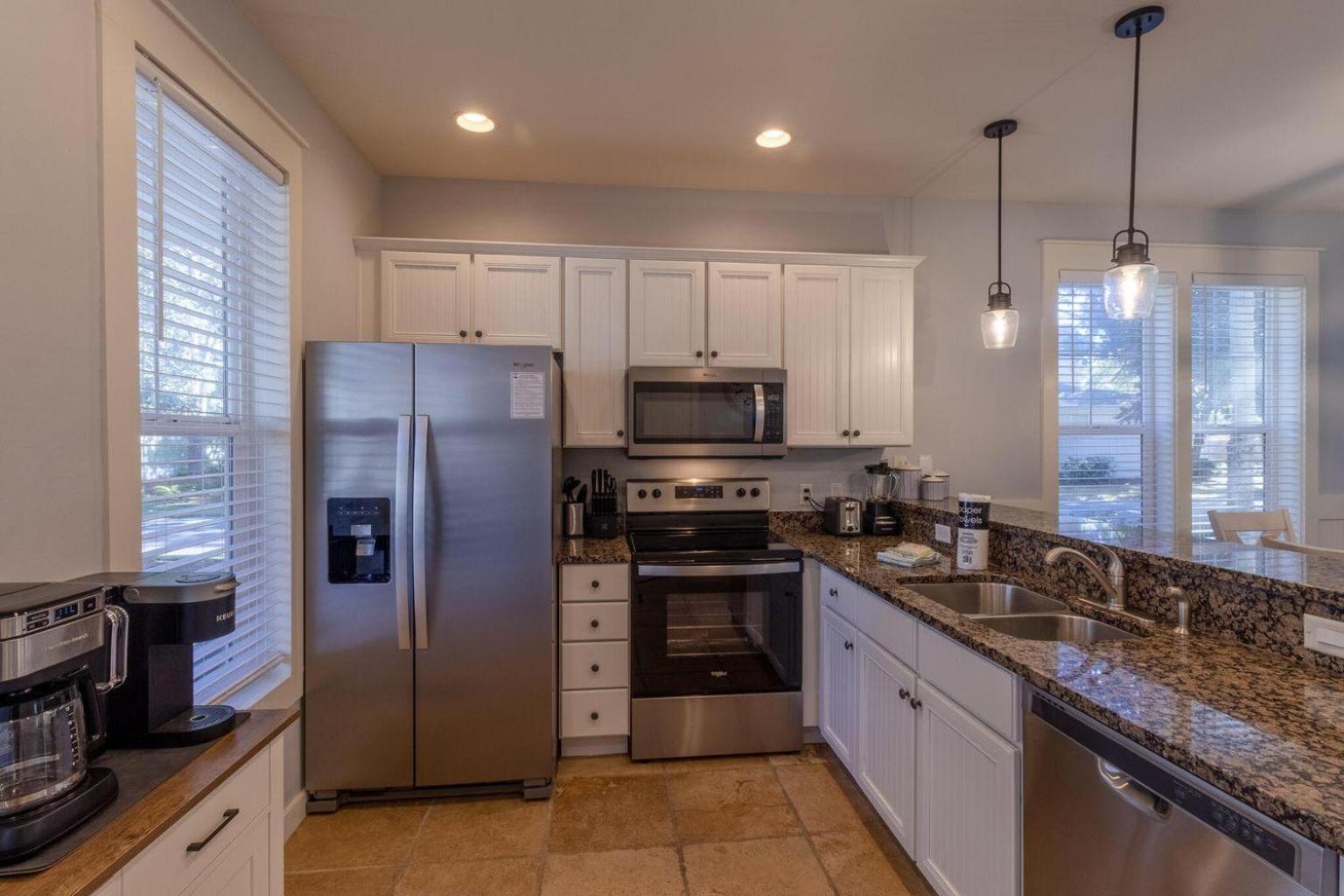 1338 Laurel Grove *