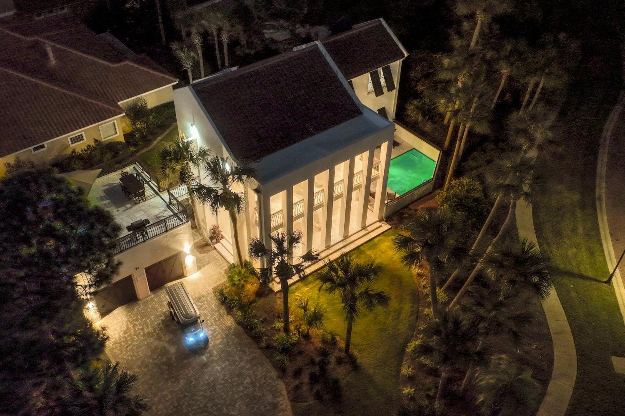 Entertainment House In 