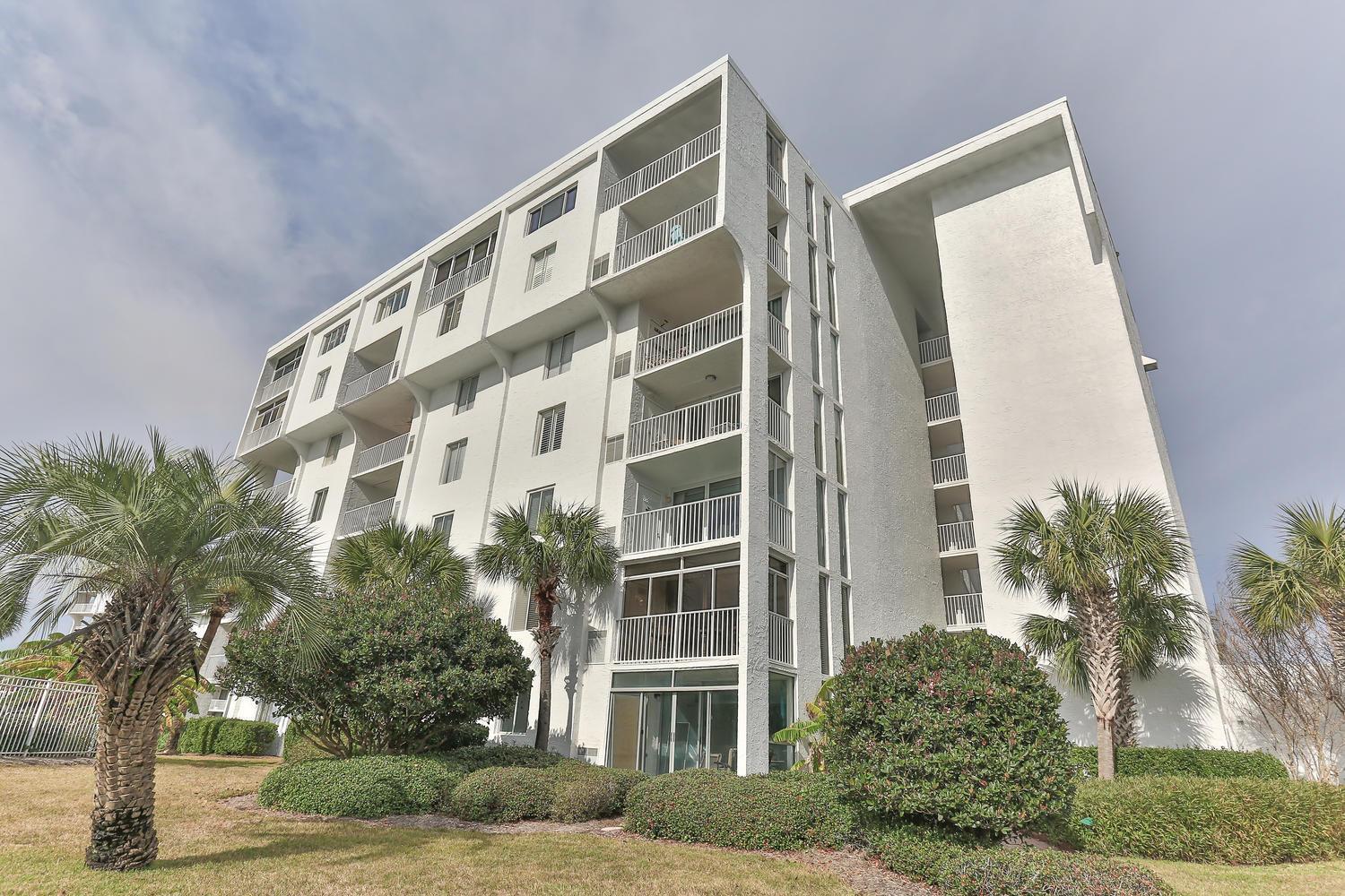 Dolphin Point 402c - 2br Updated With Harbor And Gulf Views *