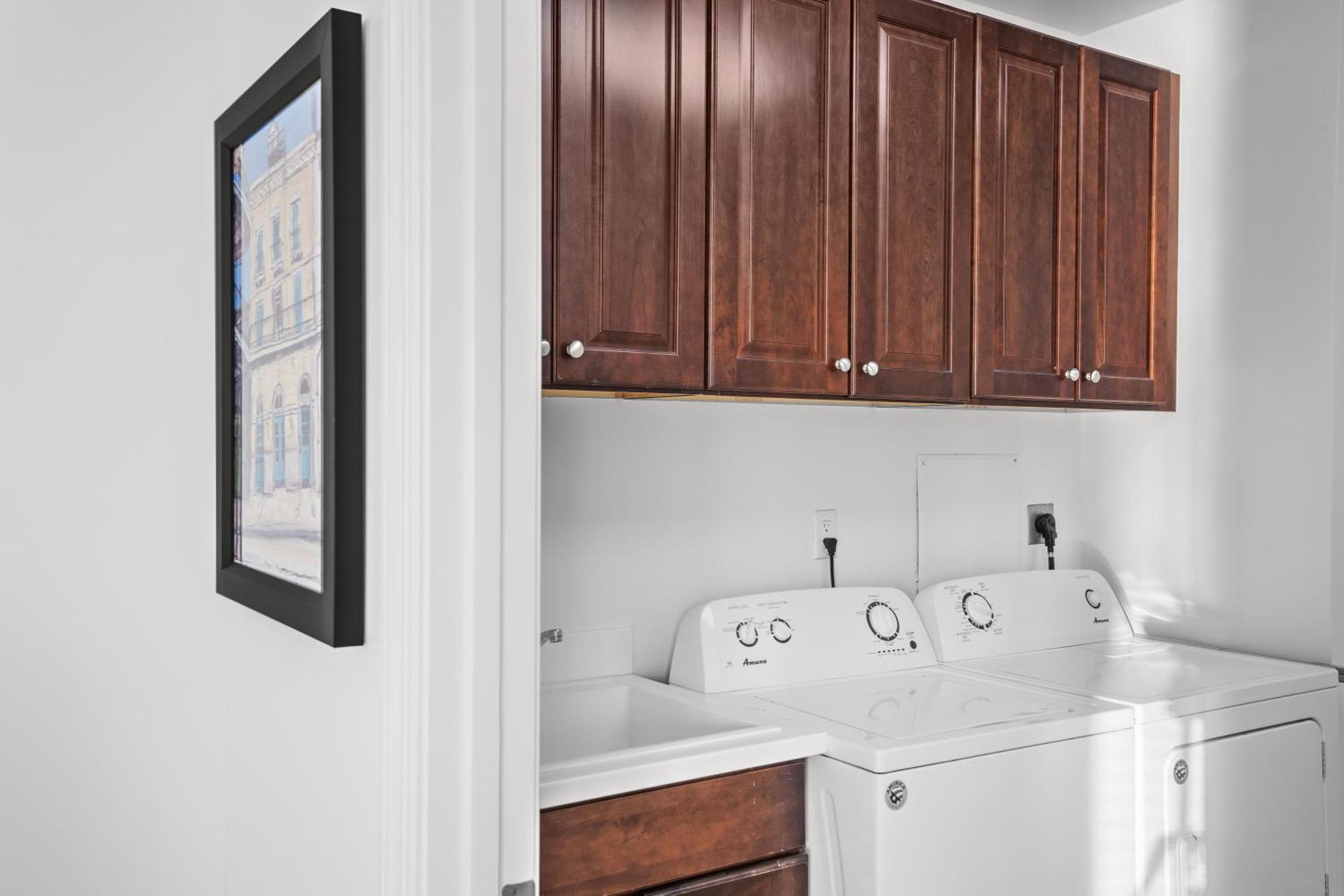 Apartment Silver Towers West 1706 By Newman-dailey *