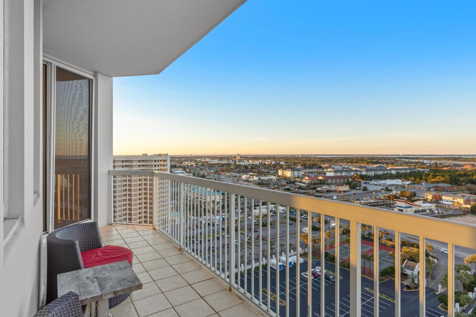 Silver Towers West 1706 By Newman-dailey Apartment
