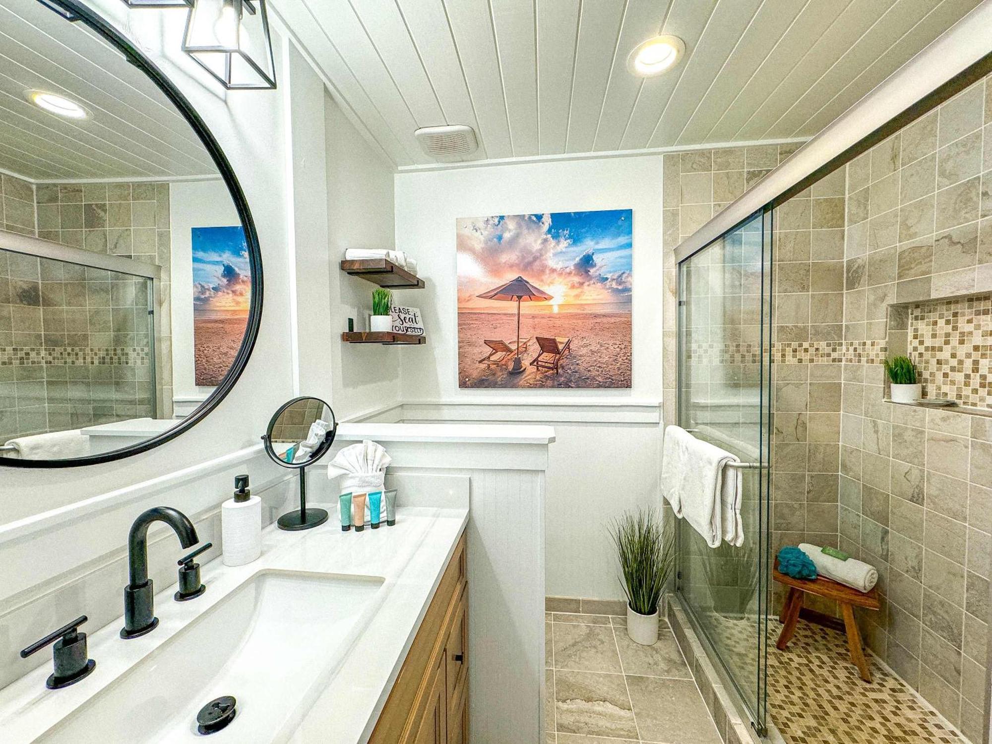 Beachside Bliss Upscale Townhome Steps To Holiday home