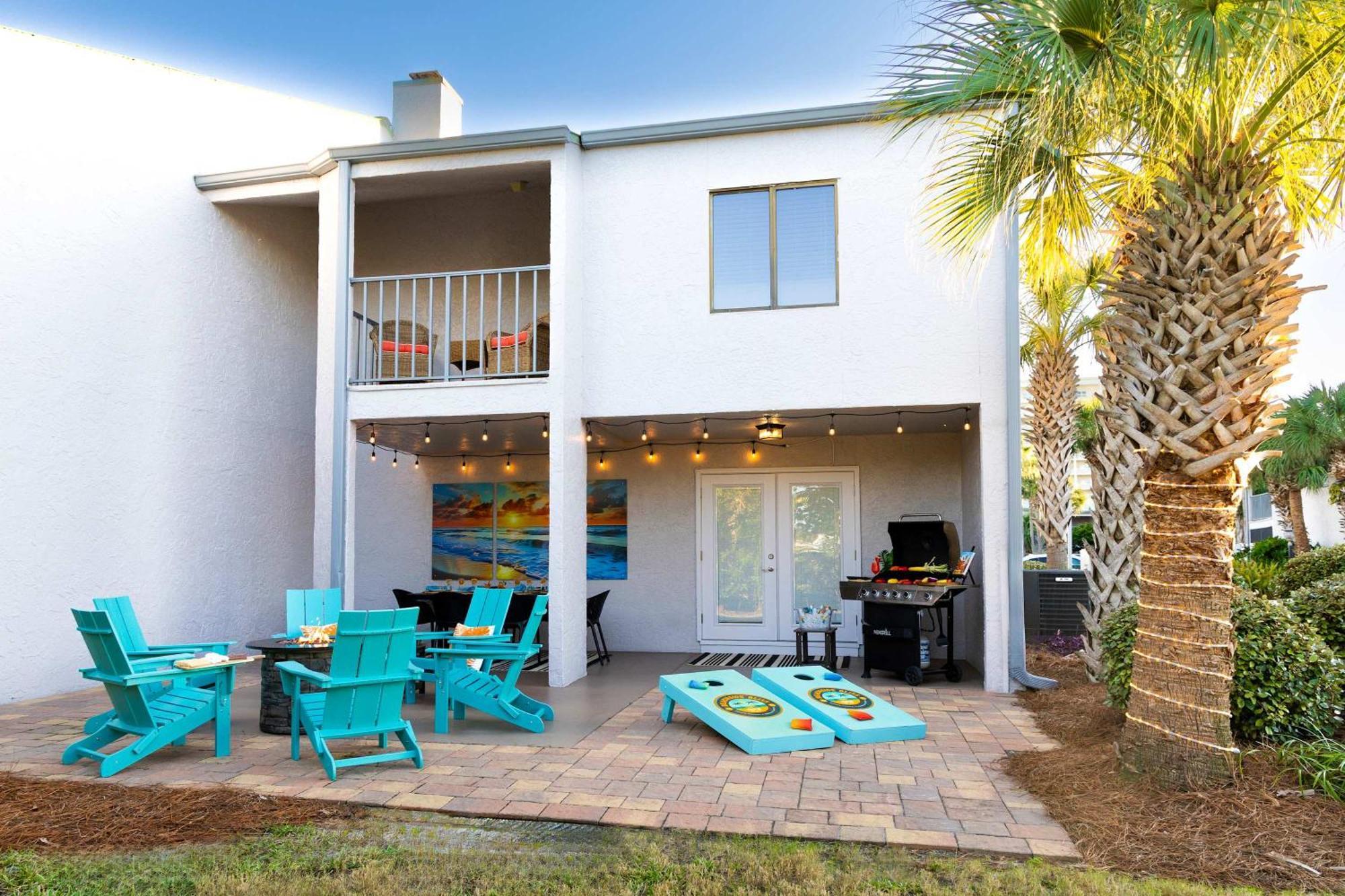 Beachside Bliss Upscale Townhome Steps To Holiday home Destin