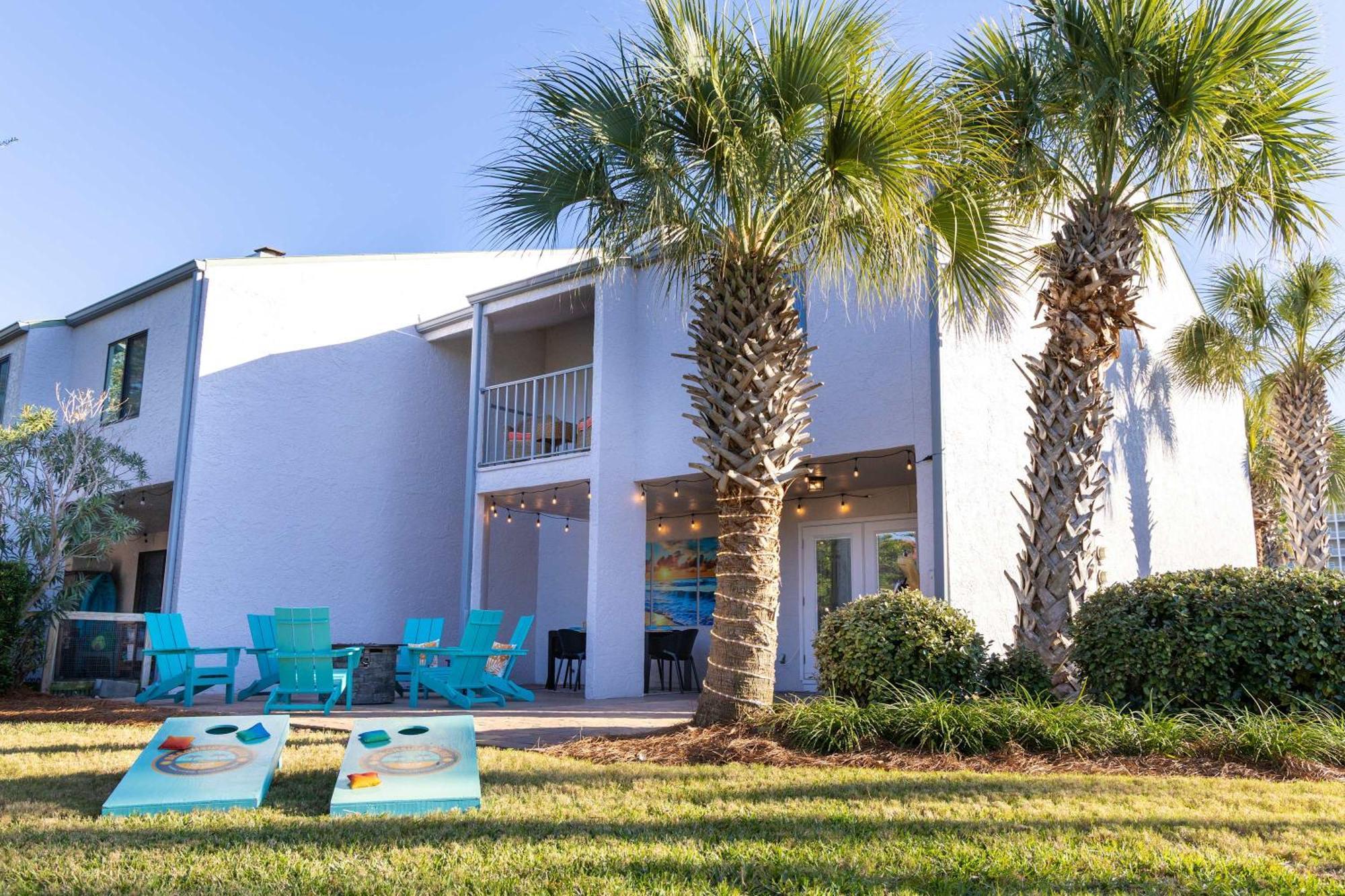 Beachside Bliss Upscale Townhome Steps To Holiday home Destin