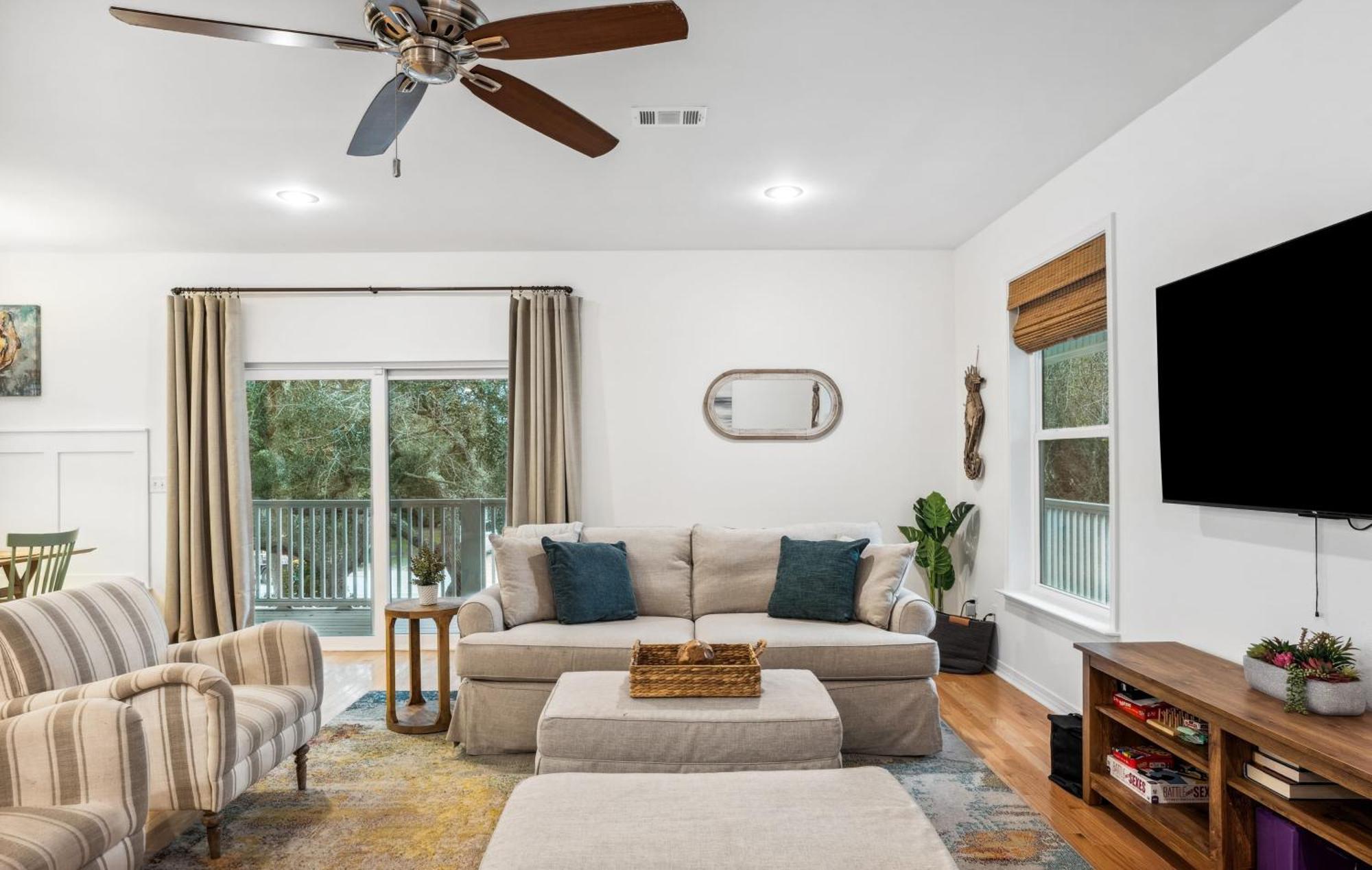 Dolphin Days By Avantstay Pool 0.2mi To Holiday home Destin