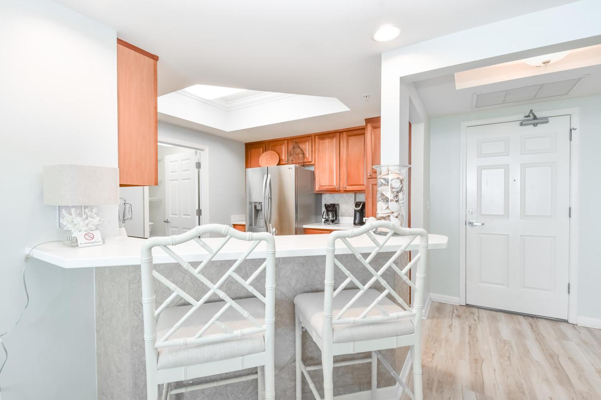 Silver Towers W905 Apartment *