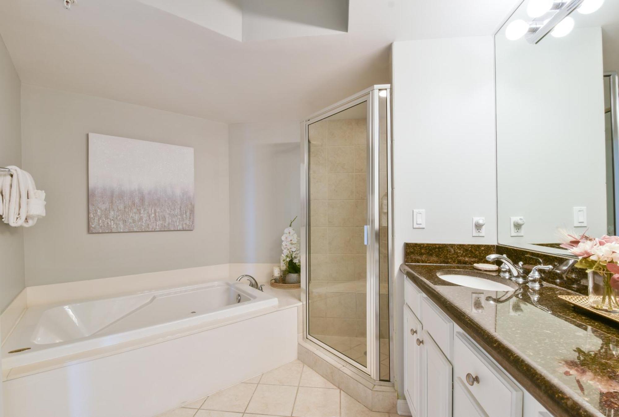 Apartment Silver Towers W106 *