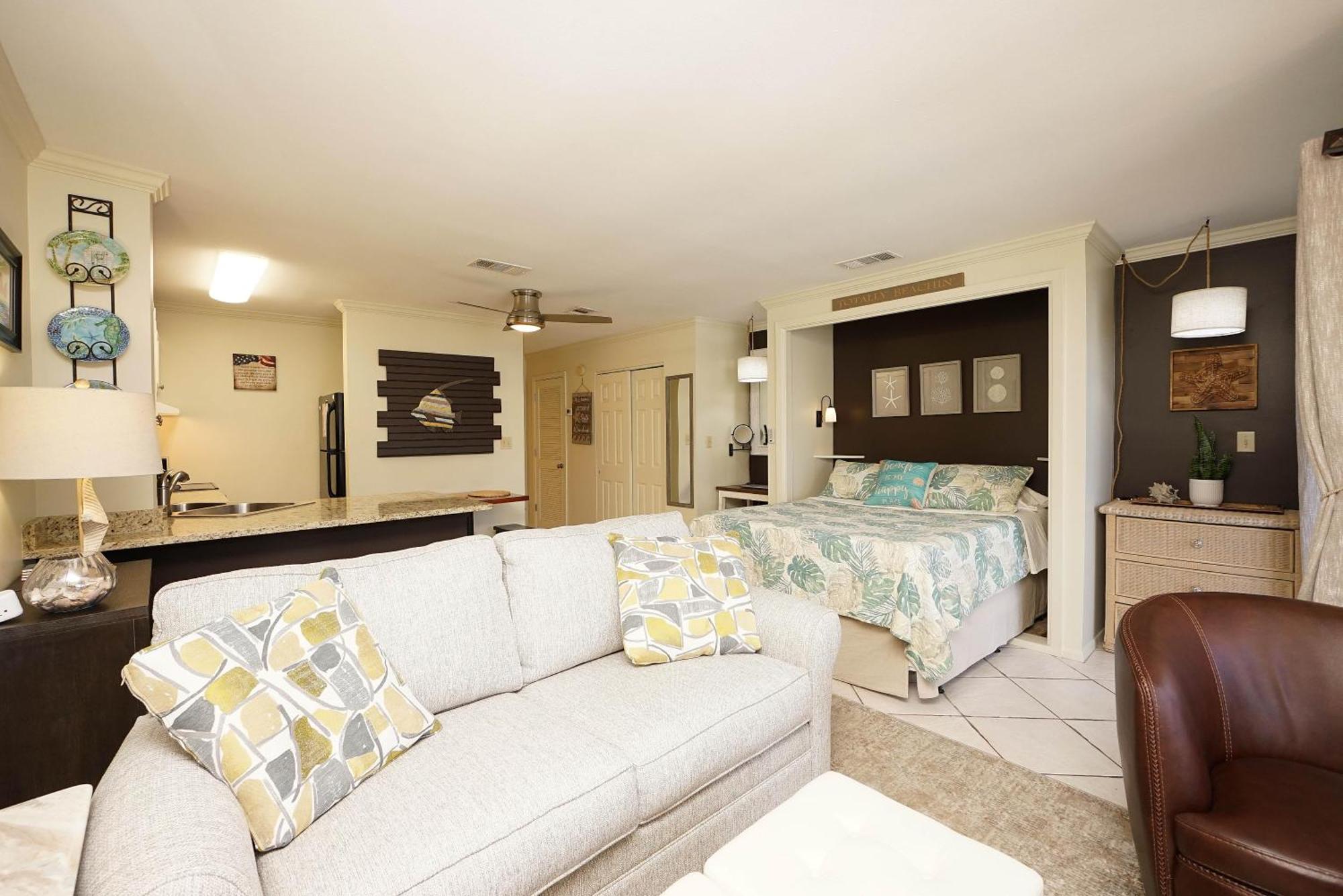 Sandpiper Cove Unit8111 *