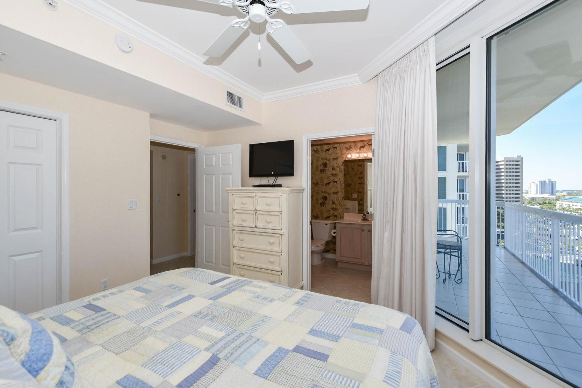 Silver Towers E806 Apartment Destin