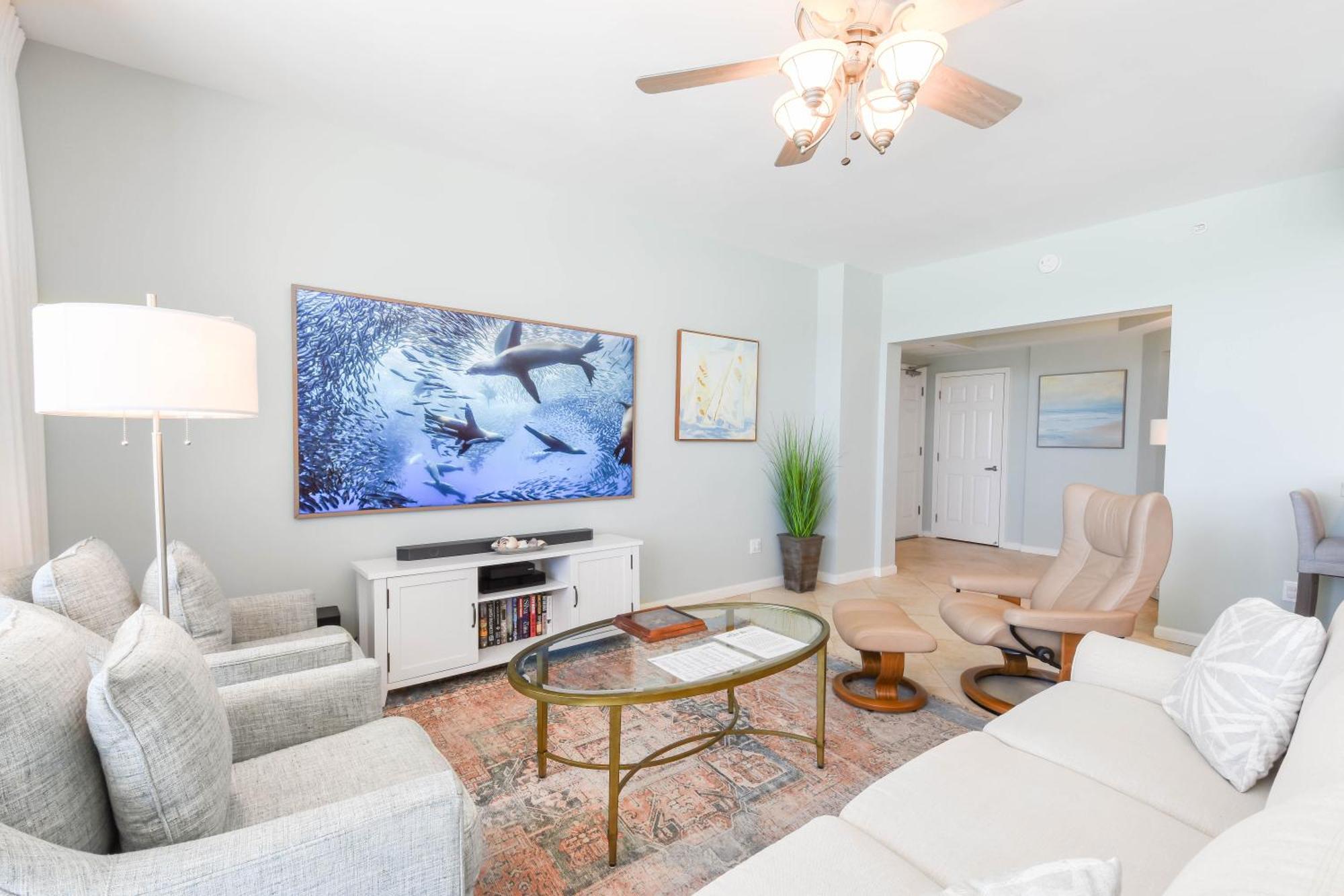 Silver Towers E1404 Apartment *
