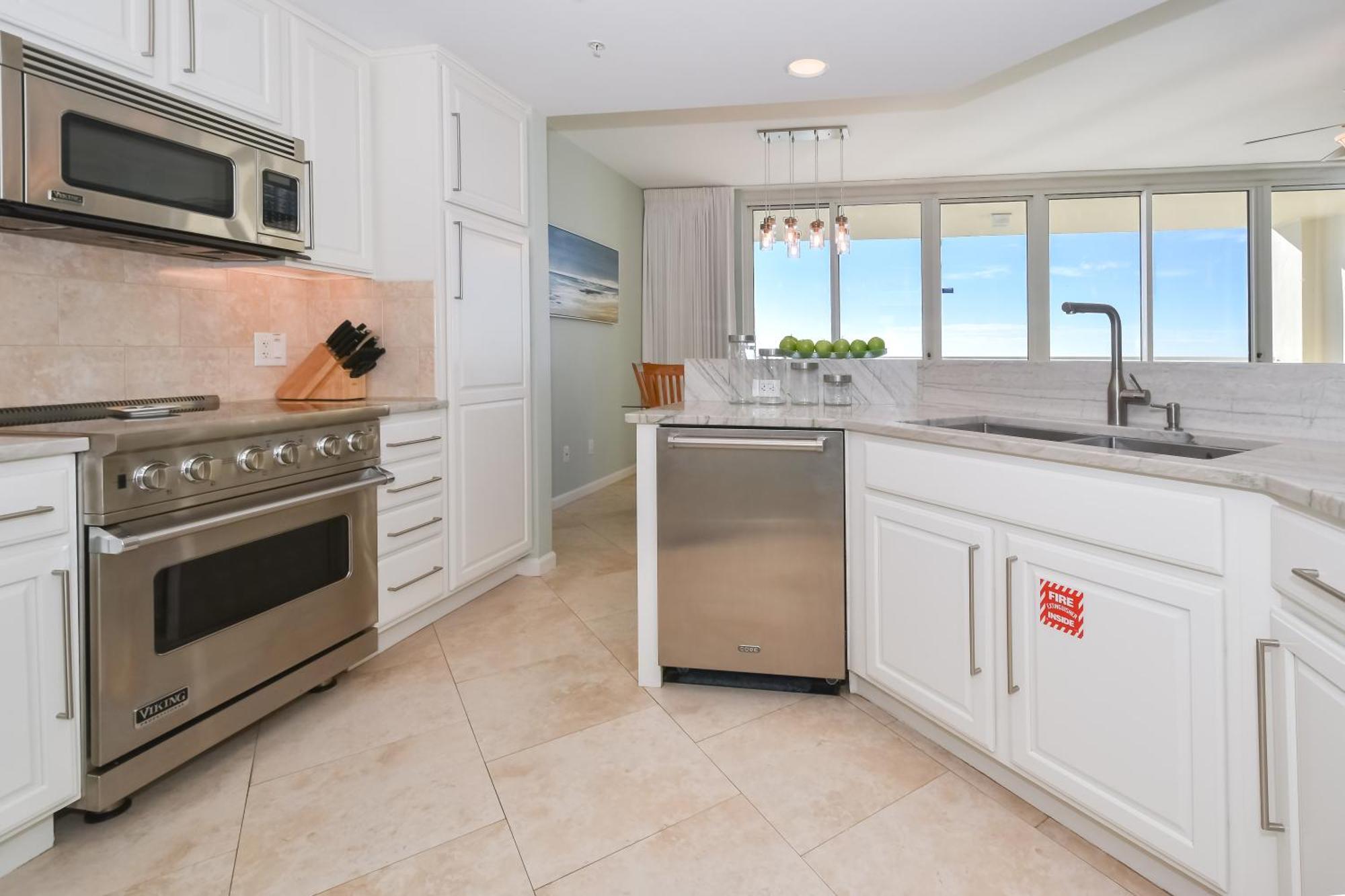 Apartment Silver Towers E1404