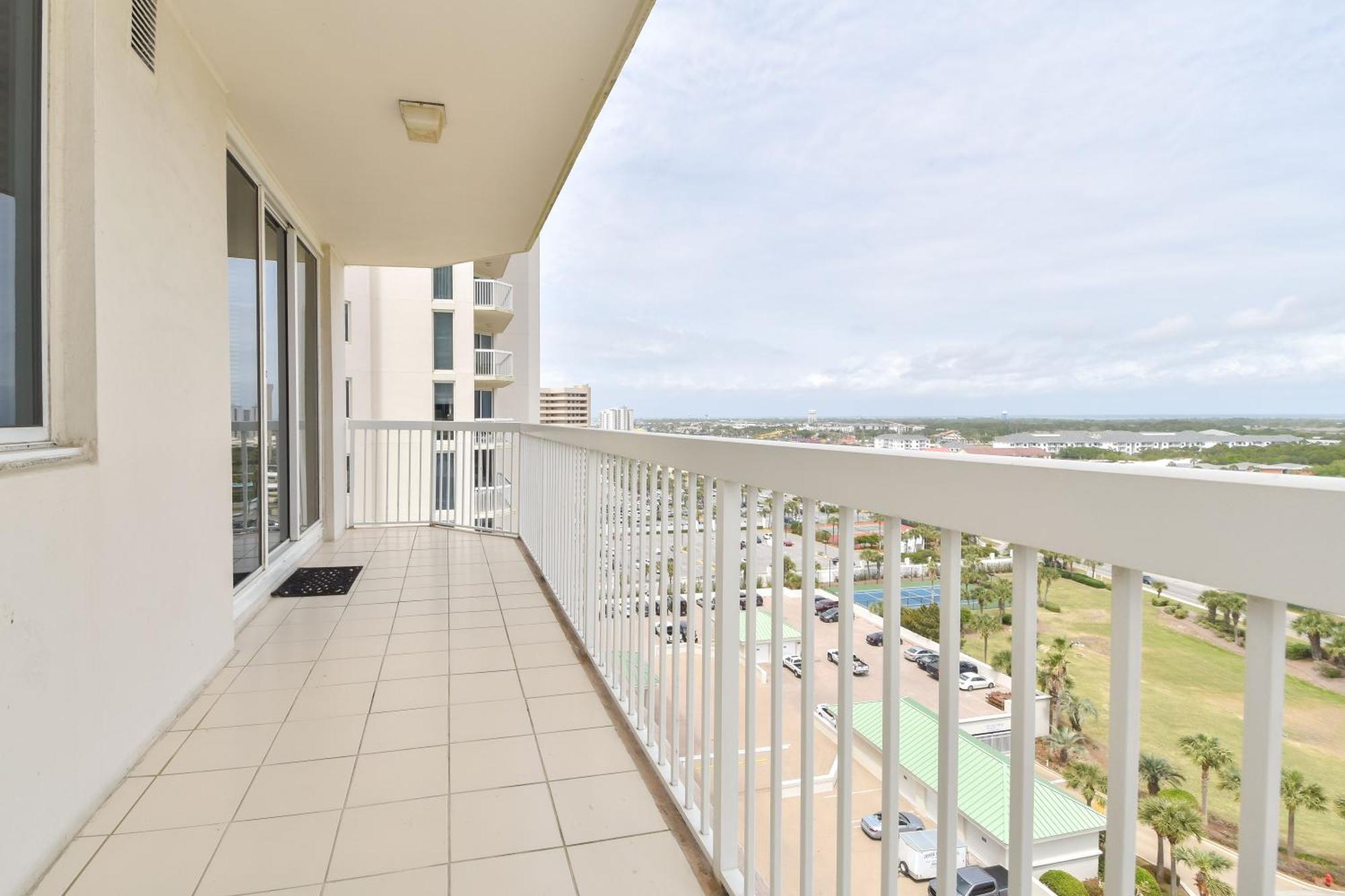 Silver Towers E1206 Apartment *