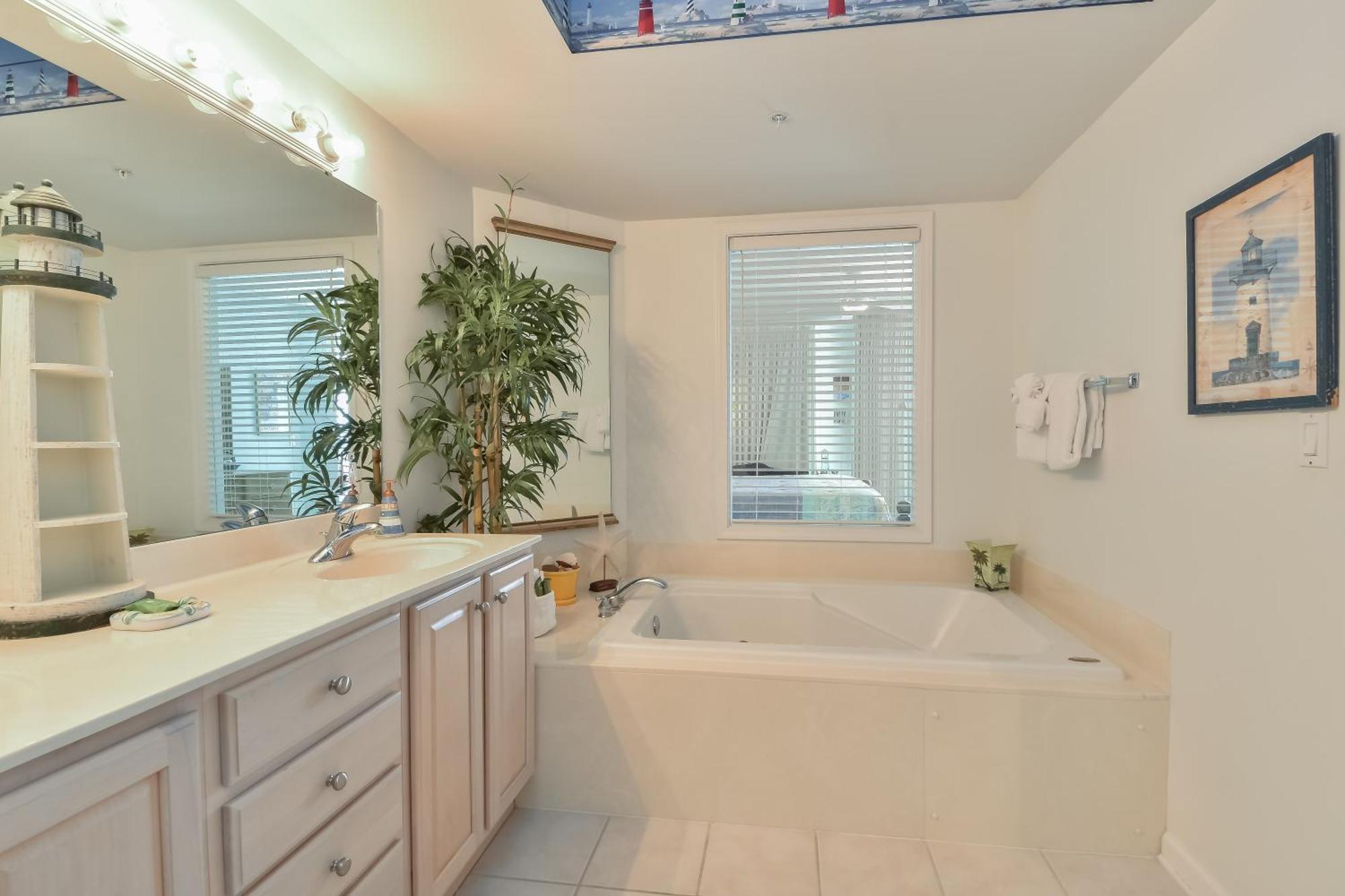 Silver Towers E1206 Apartment Destin
