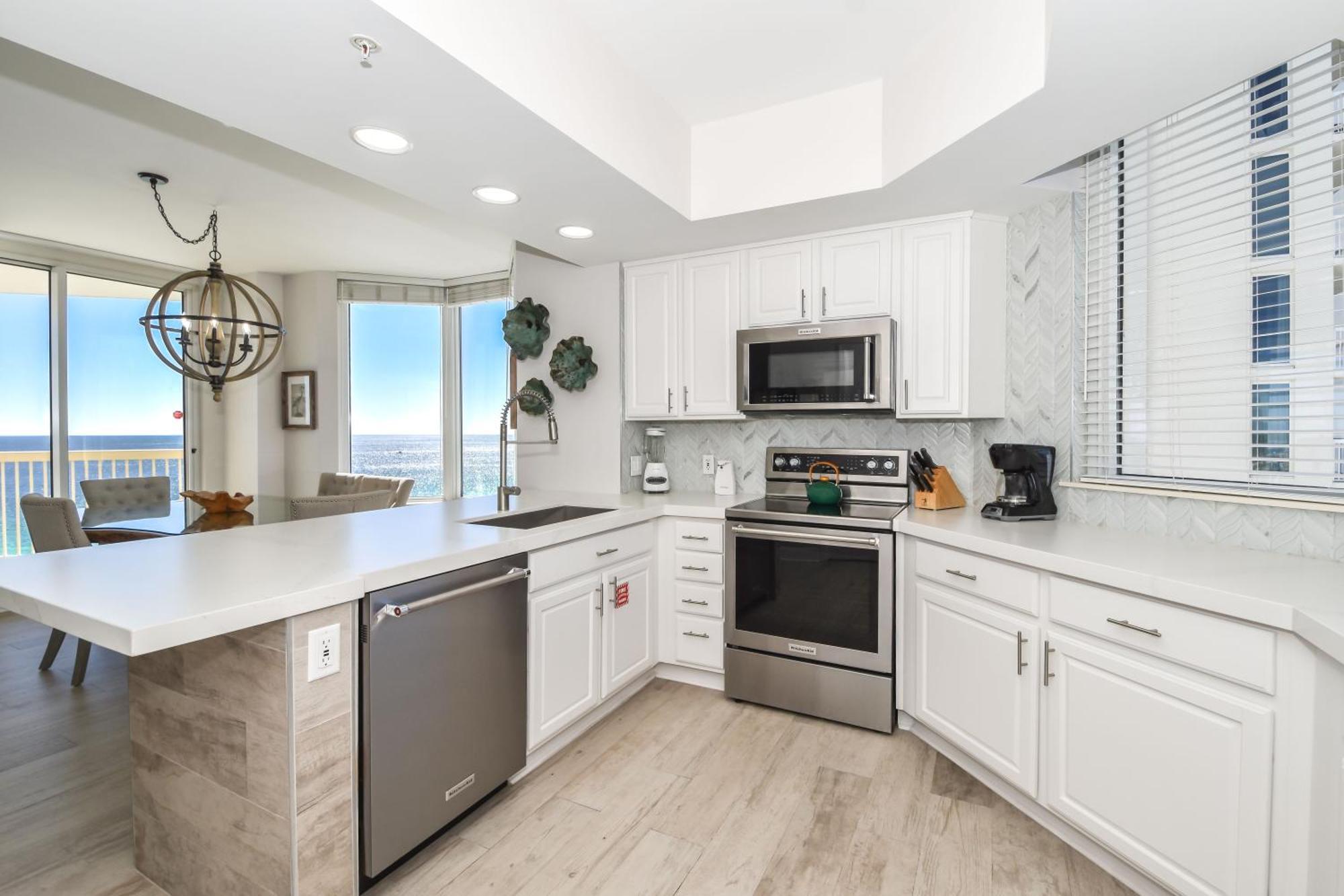 Silver Towers E1506