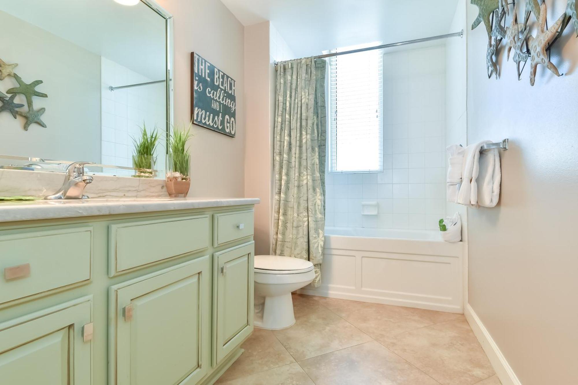 Silver Towers E503 Apartment *