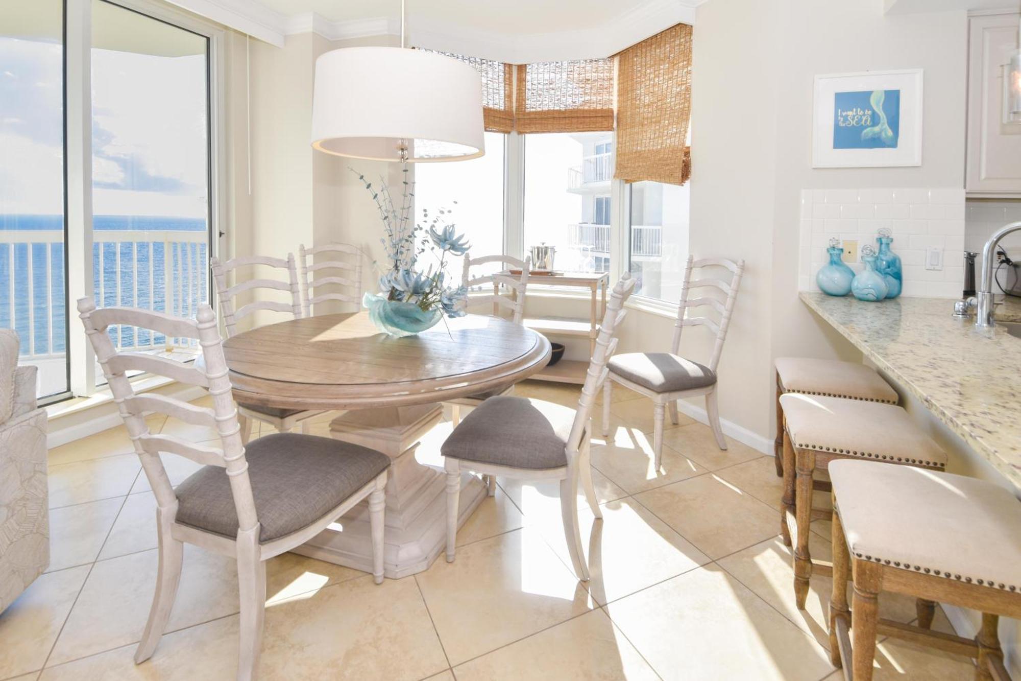 Silver Towers E1406 Apartment