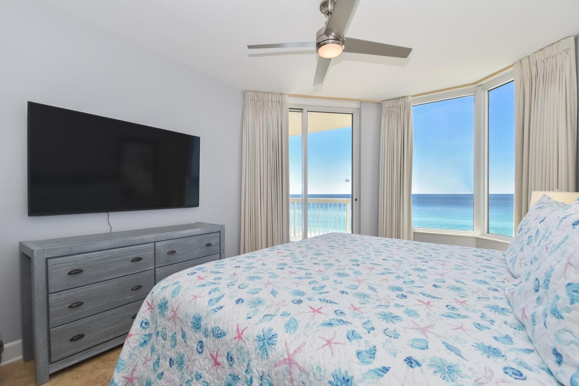 Silver Towers E702 Apartment