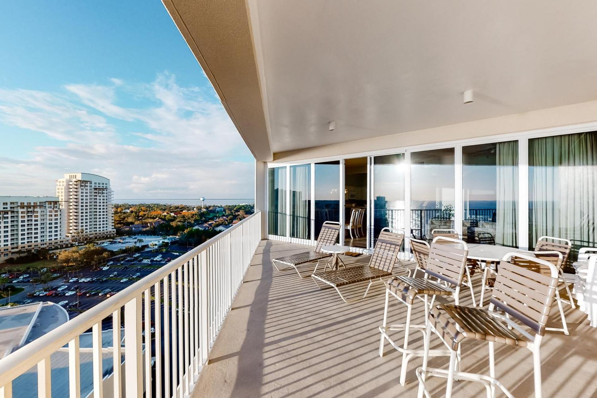Apartment Tops'l Tides 1407 *