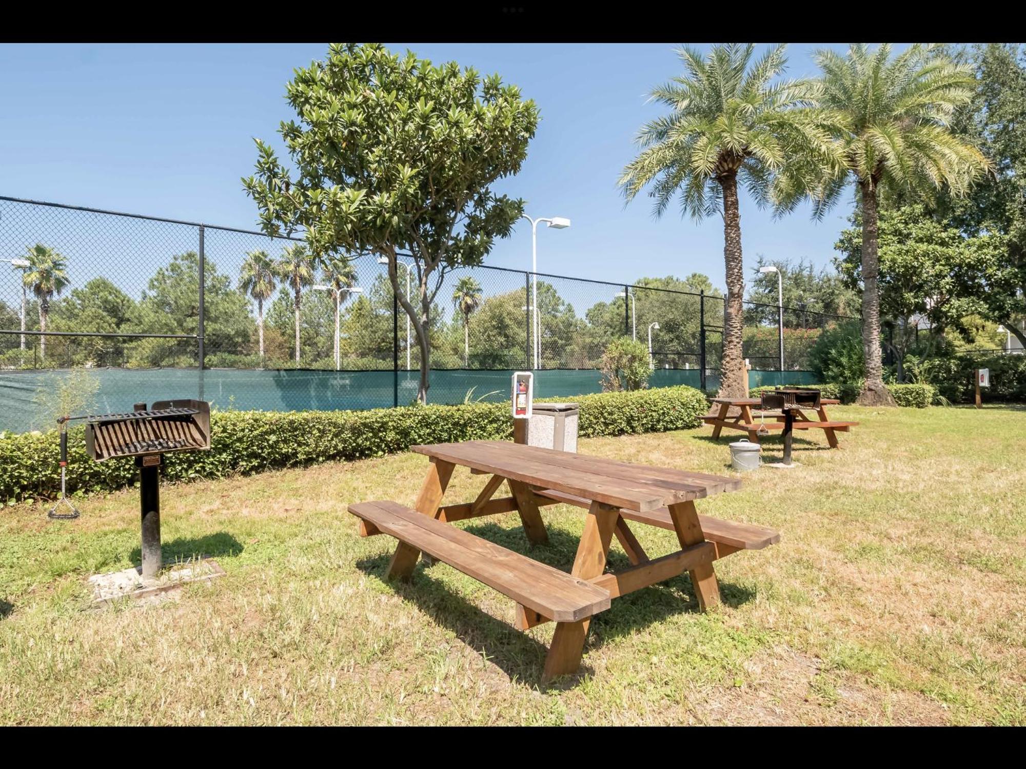 5 Star 11th Fl Stunning Sunrise 2br 2ba King Suite,pools ,shuttle Or Walk To