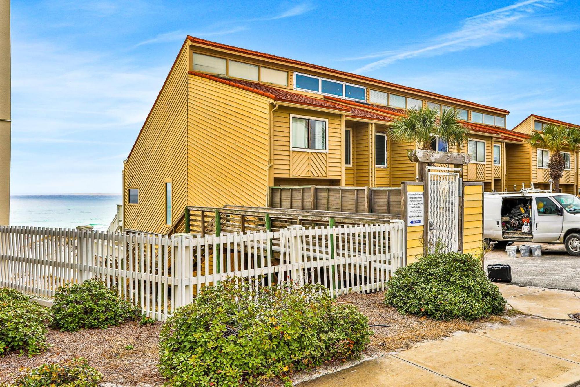 Reef Townhomes 1