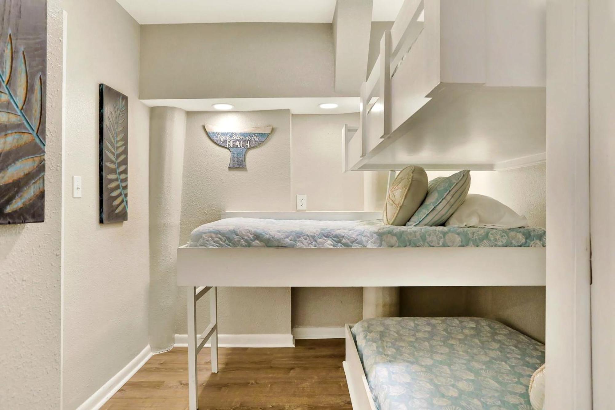 Reef Townhomes 1