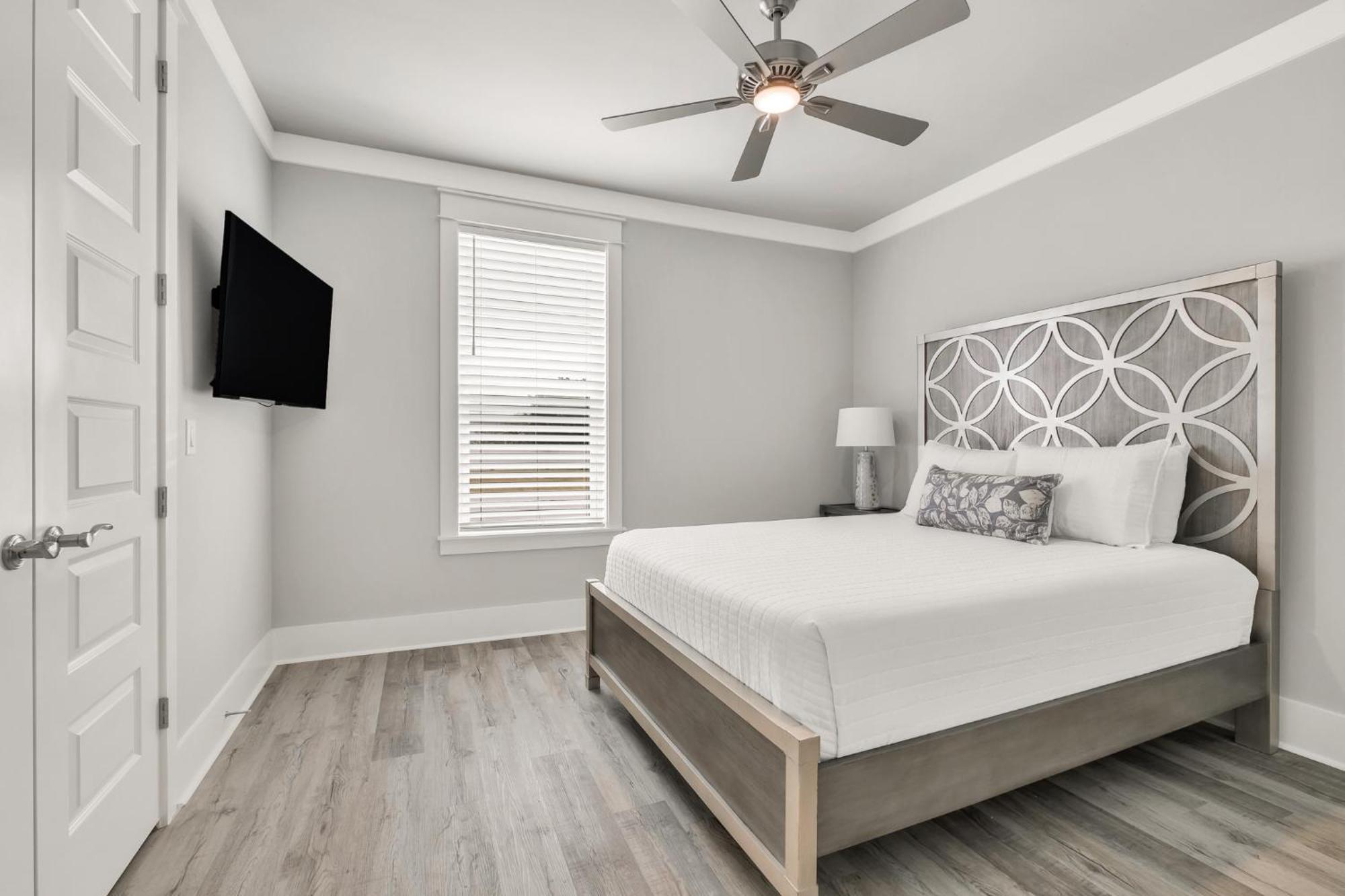 Grand Charm Chateau With Lsv And Heated Pool Destin