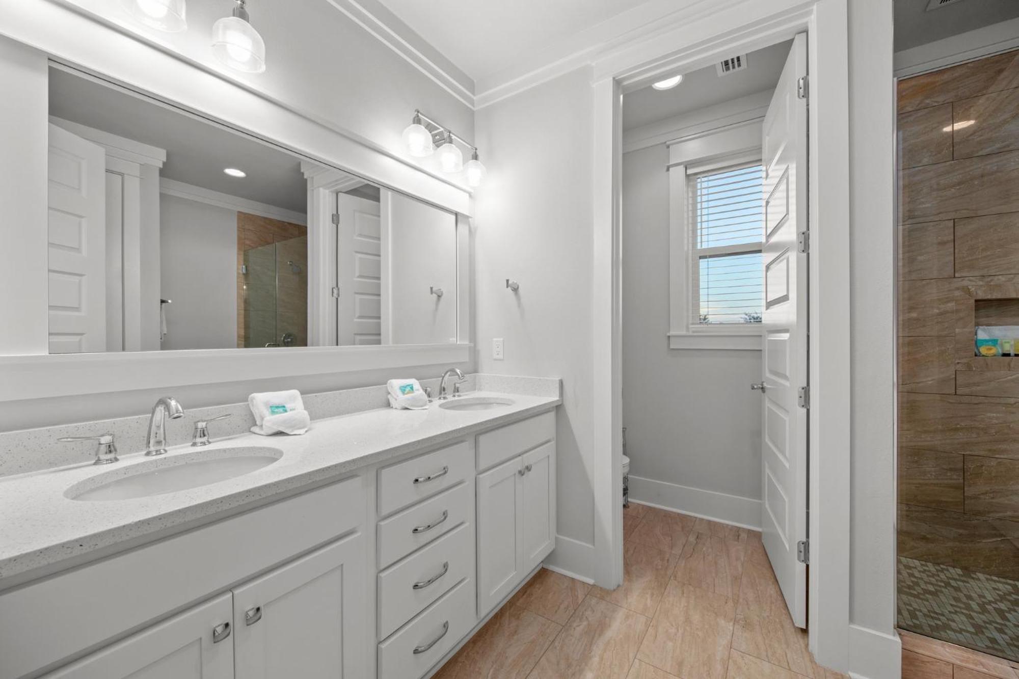 Shearwater Chateau With Lsv And Heated Pool Destin