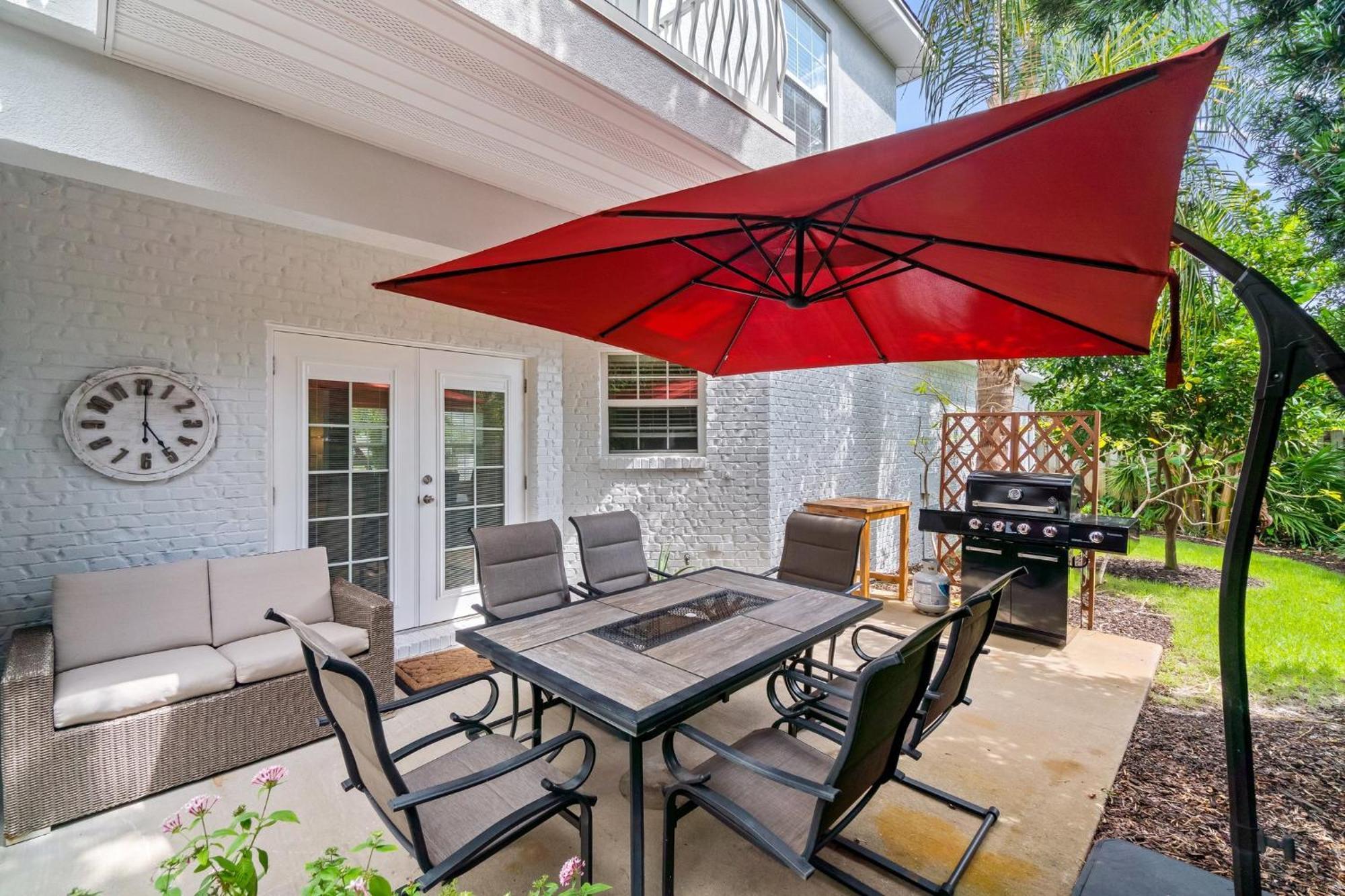 Blanc Bao With Pool And Pickleball Holiday home Destin