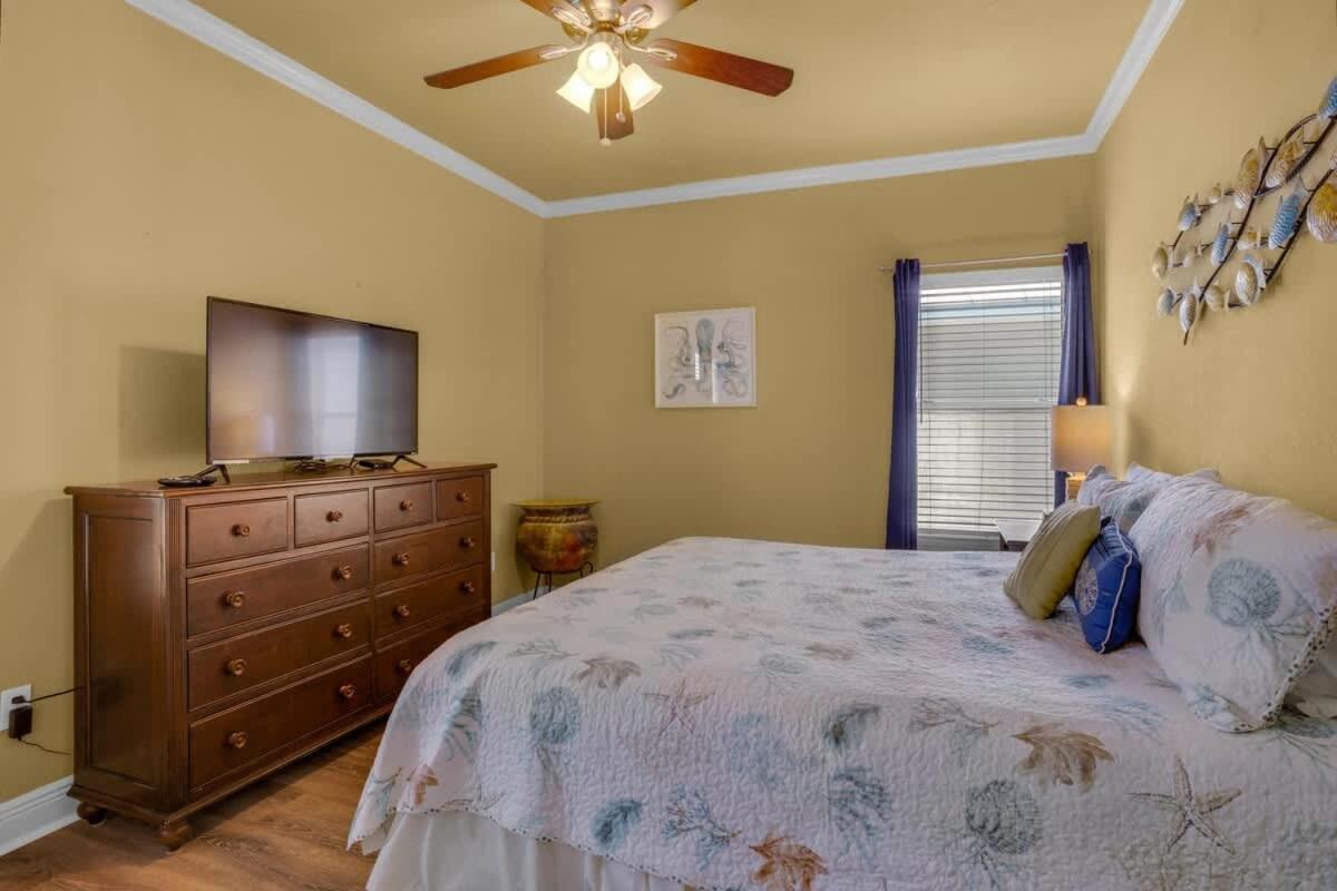 Sweet - 6bdr - Sleeps 14 - Next 2 Holiday home Destin