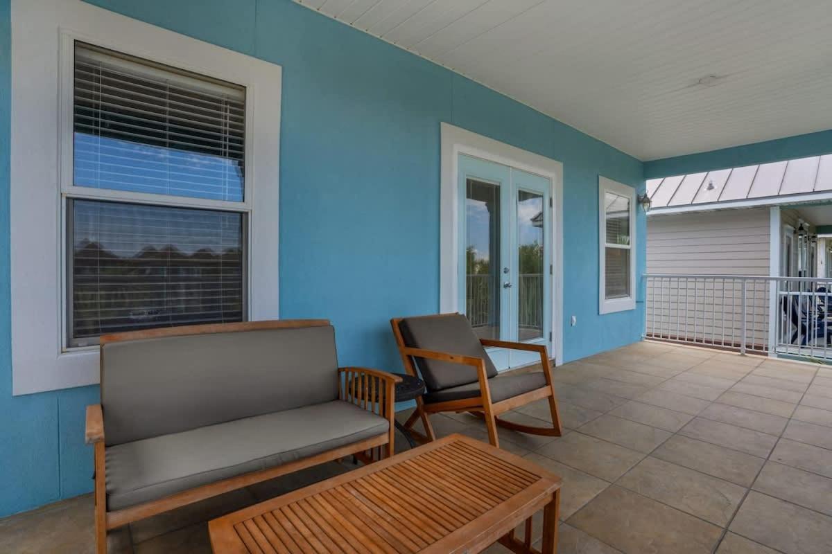 Sweet - 6bdr - Sleeps 14 - Next 2 *