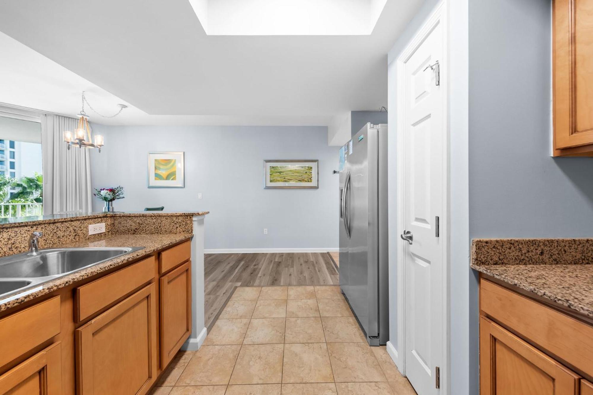Holiday home Palms 2 Bedroom King Poolside Shuttle Destin