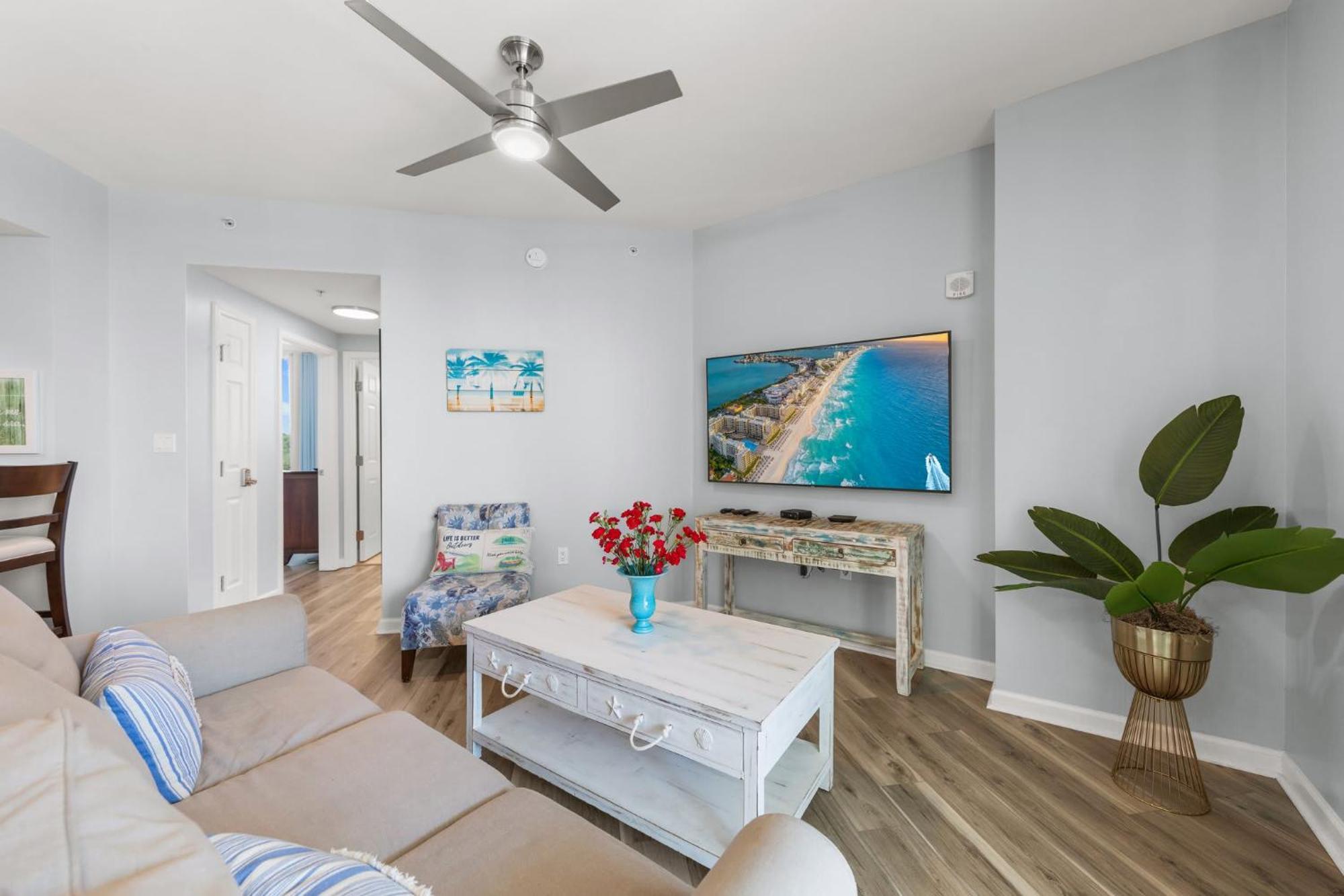 Palms 2 Bedroom King Poolside Shuttle