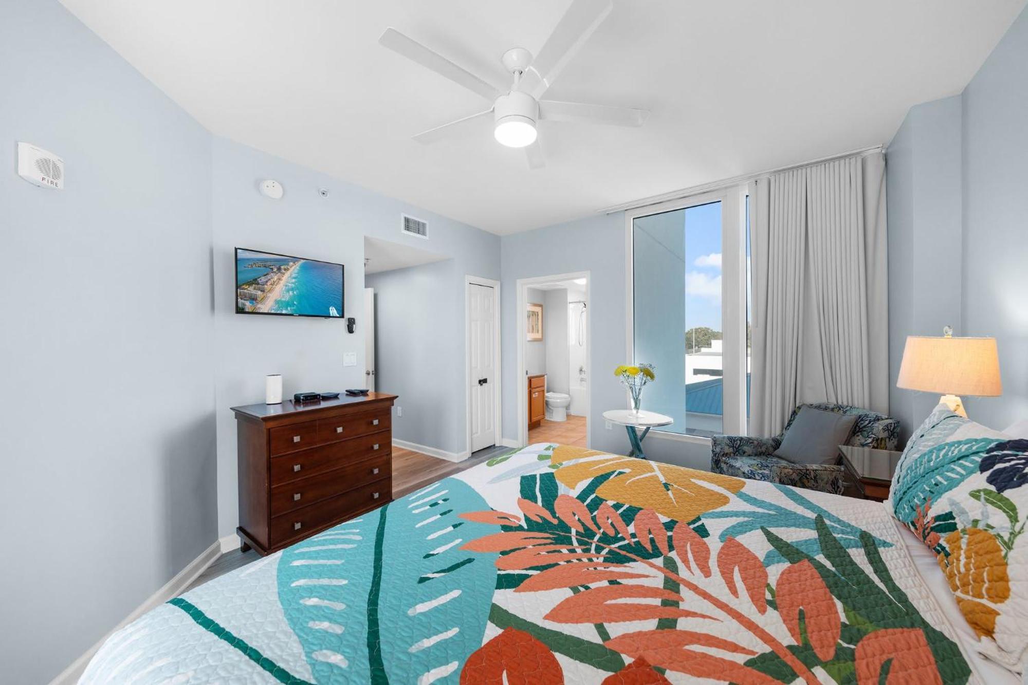 Holiday home Palms 2 Bedroom King Poolside Shuttle