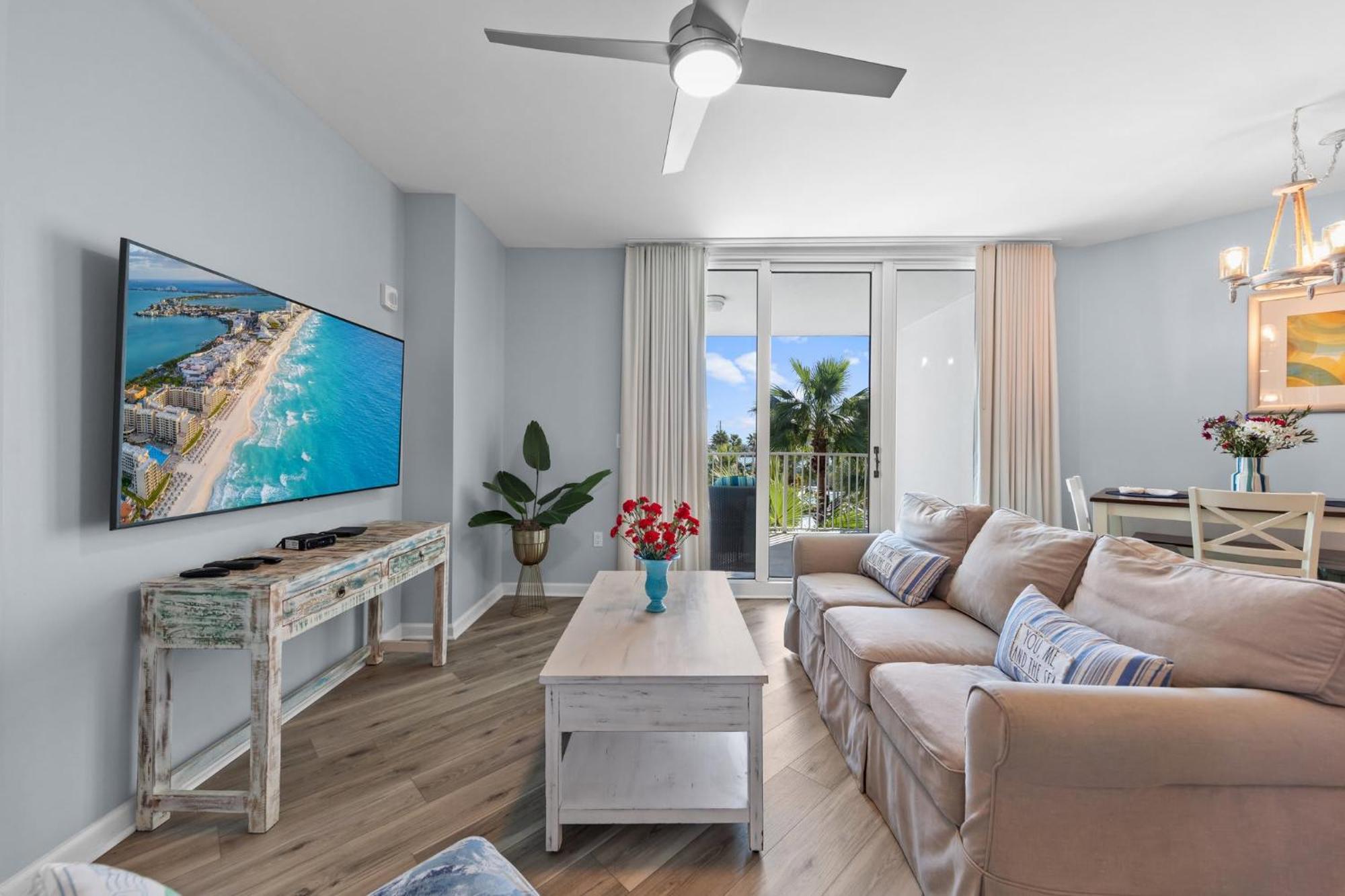 Palms 2 Bedroom King Poolside Shuttle Holiday home *