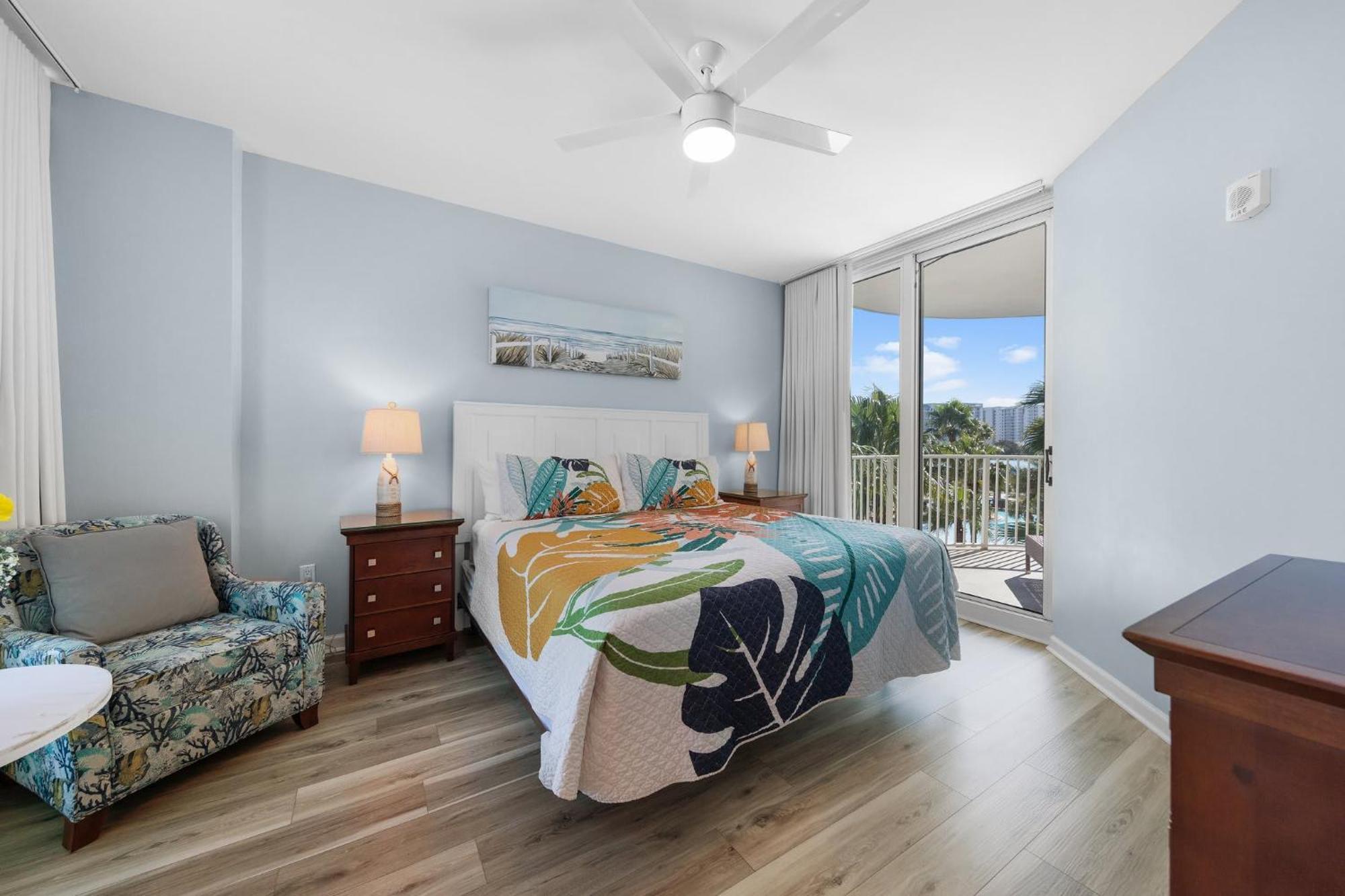 Palms 2 Bedroom King Poolside Shuttle *