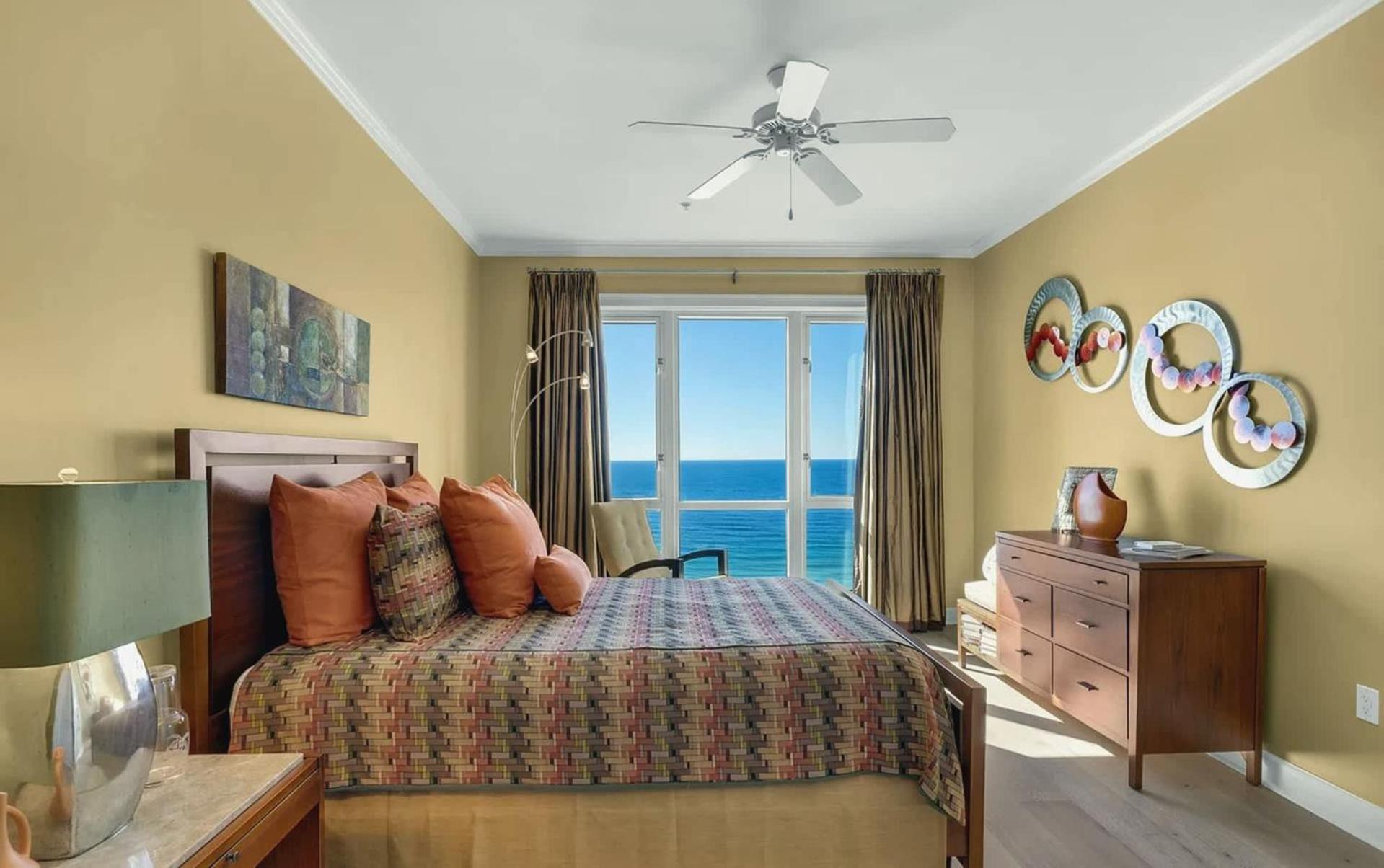 Apartment Stunning 3 Bedroom 3 Bath Gulf-front