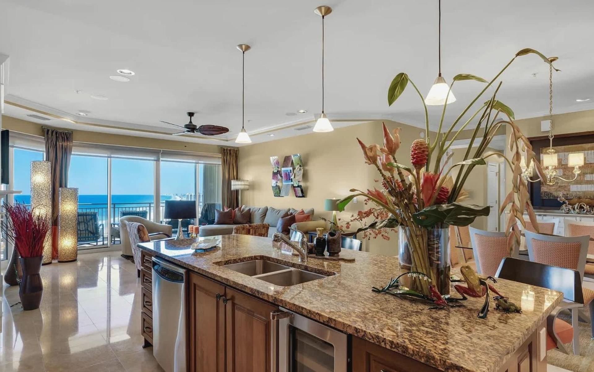 Stunning 3 Bedroom 3 Bath Gulf-front Apartment Destin