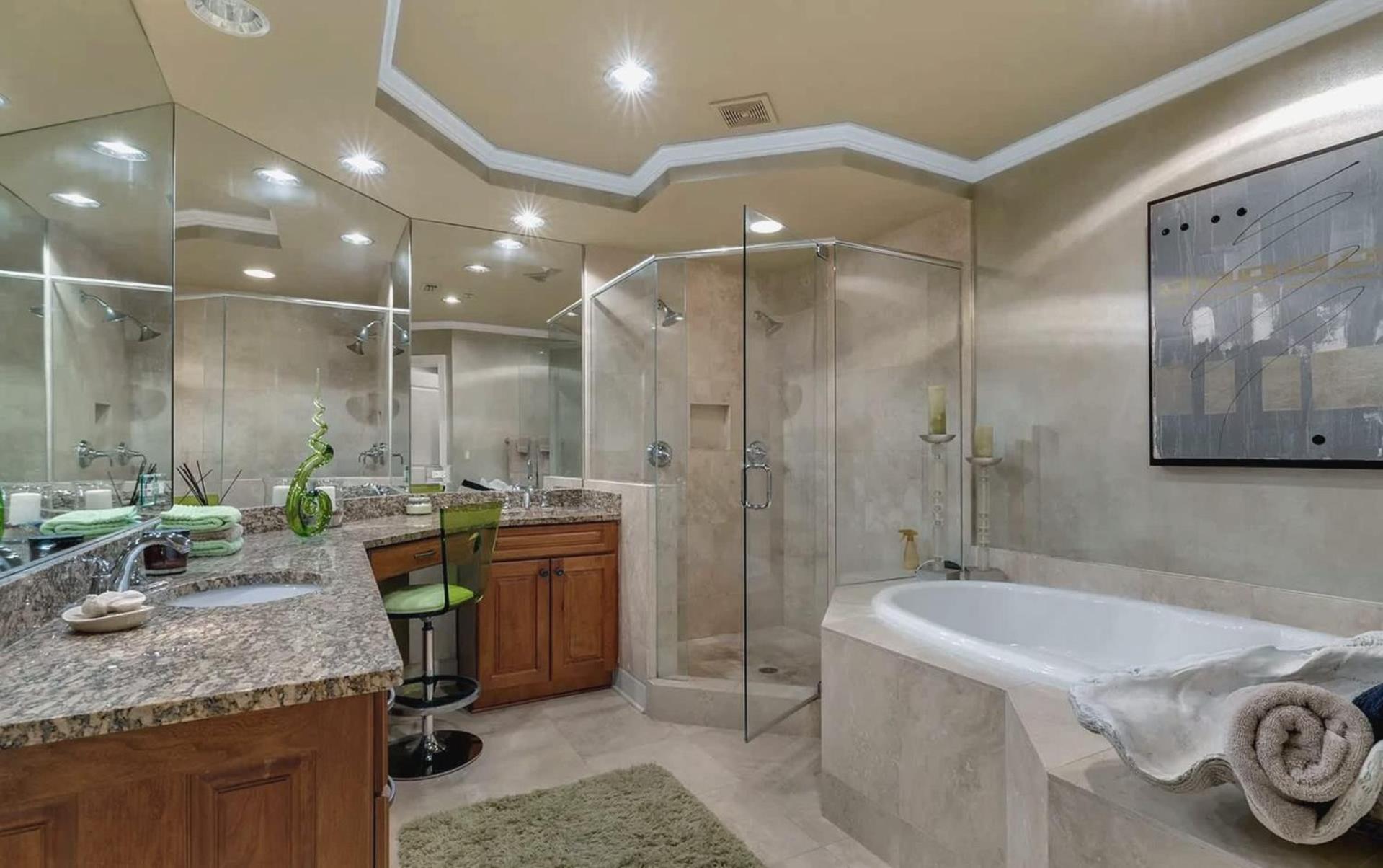 Stunning 3 Bedroom 3 Bath Gulf-front *