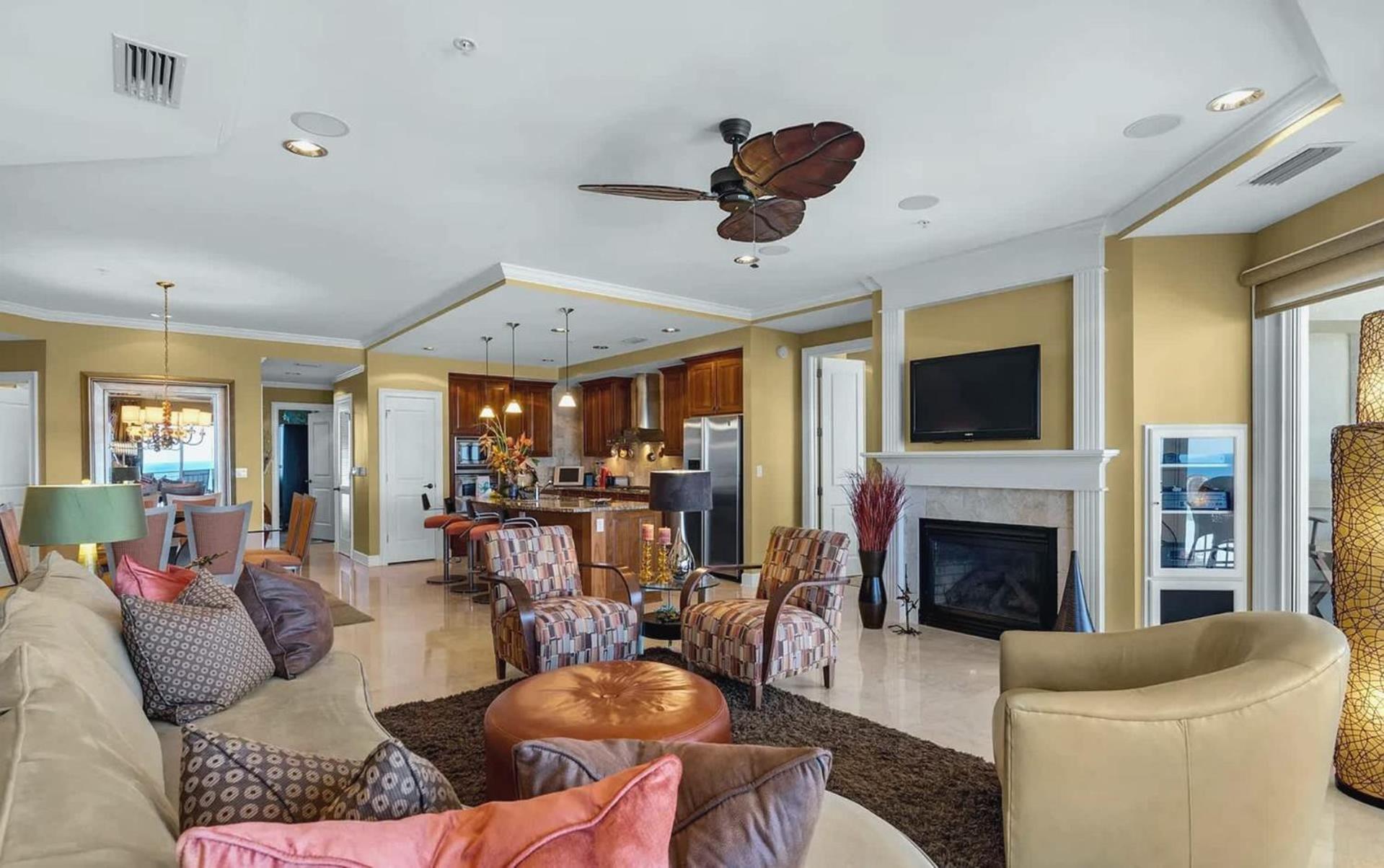 Stunning 3 Bedroom 3 Bath Gulf-front *