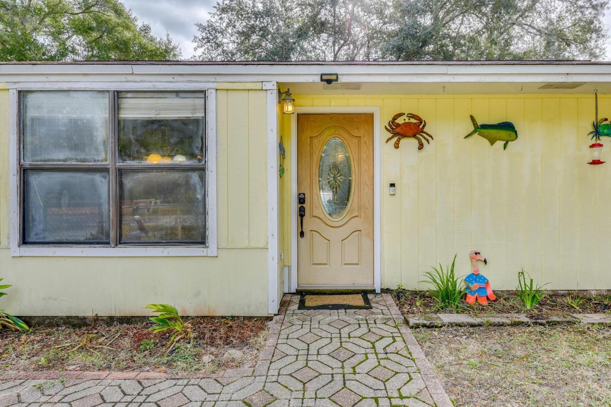Pet-friendly Freeport - 2 Mi To Beach! Destin