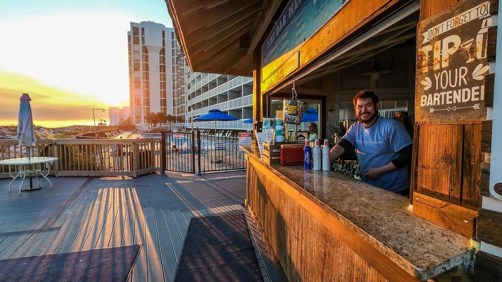 Apartment Terrace At Pelican 1006