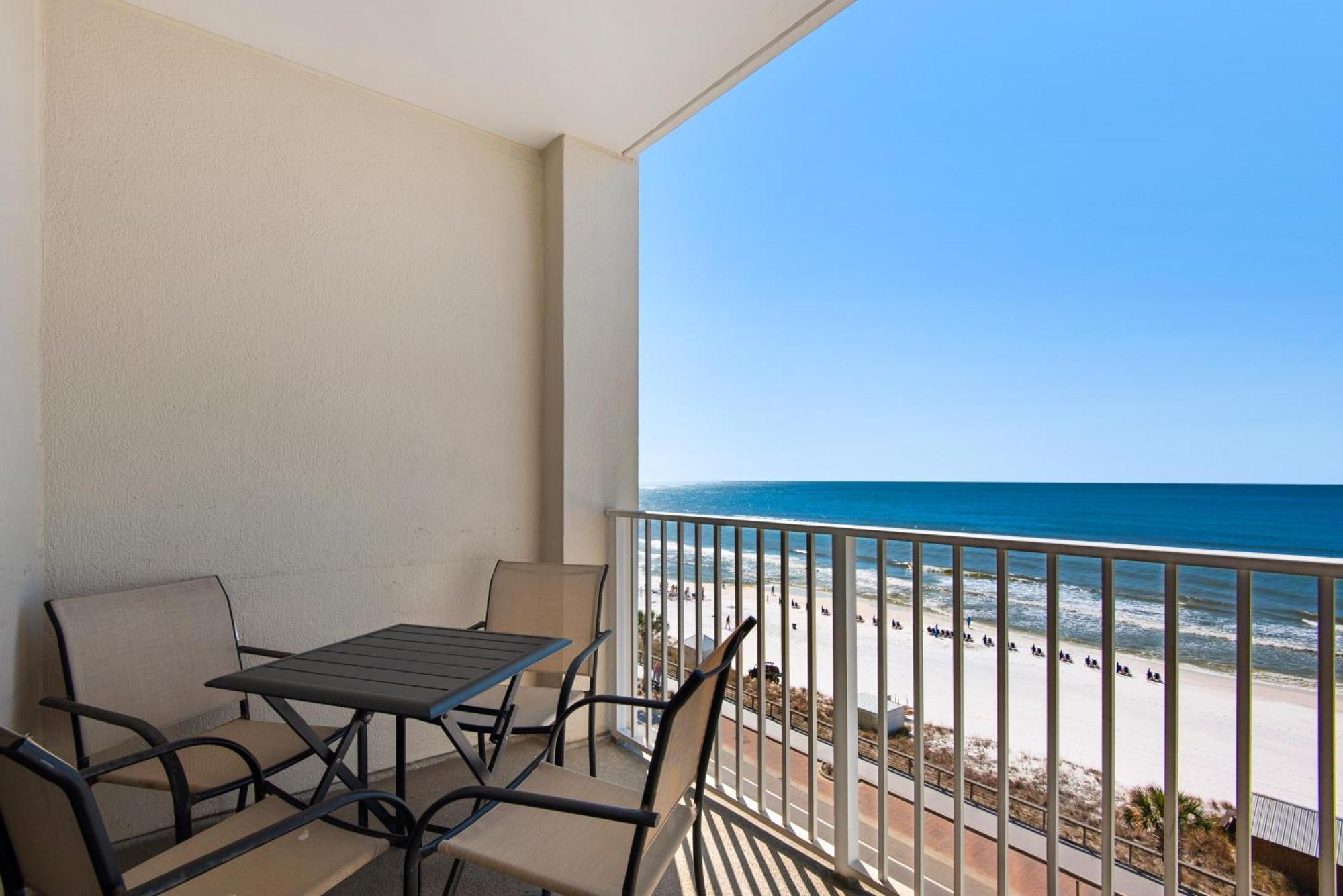 Holiday home Majestic Sun 607b