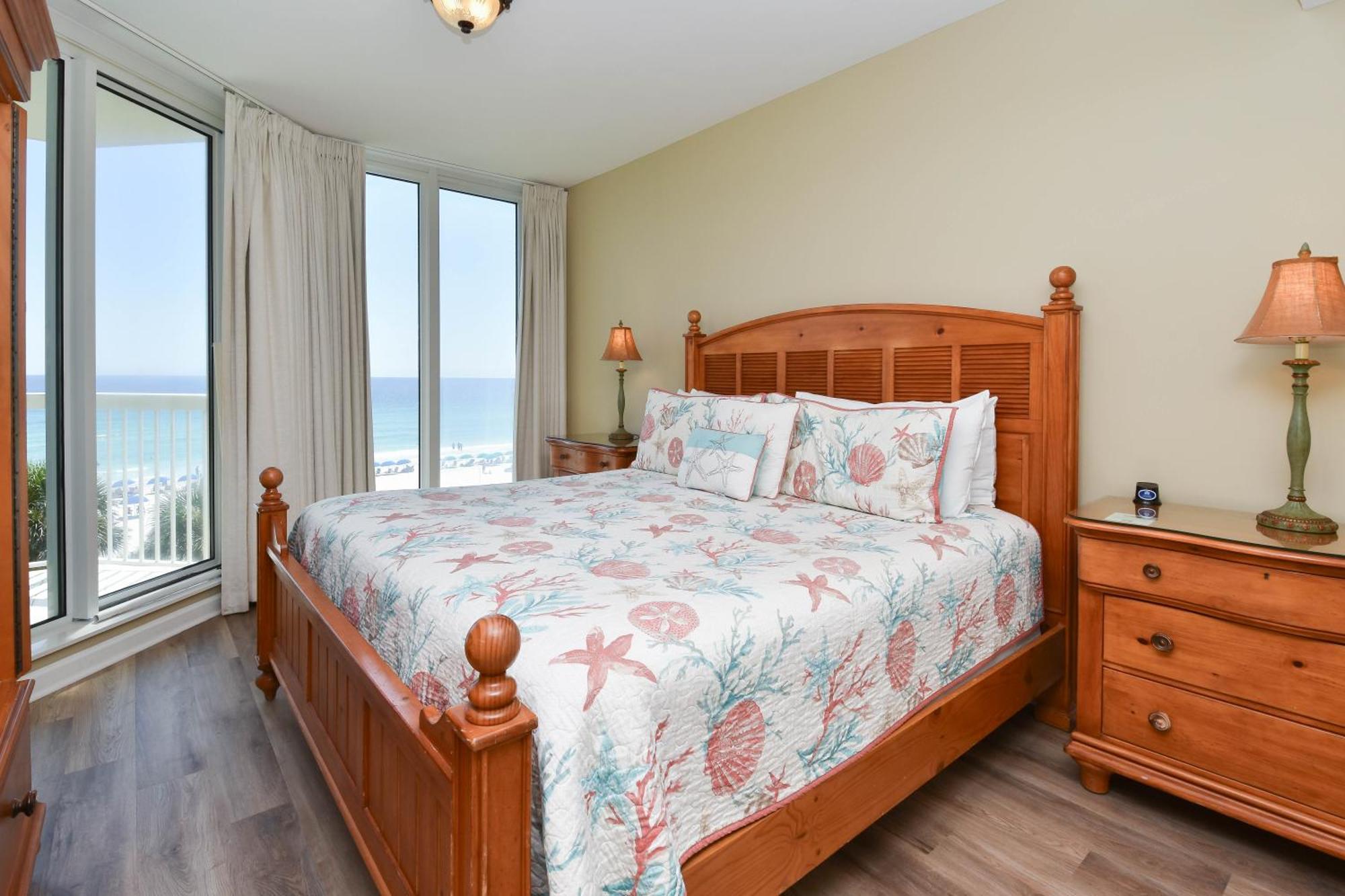 Silver Towers W405 Destin