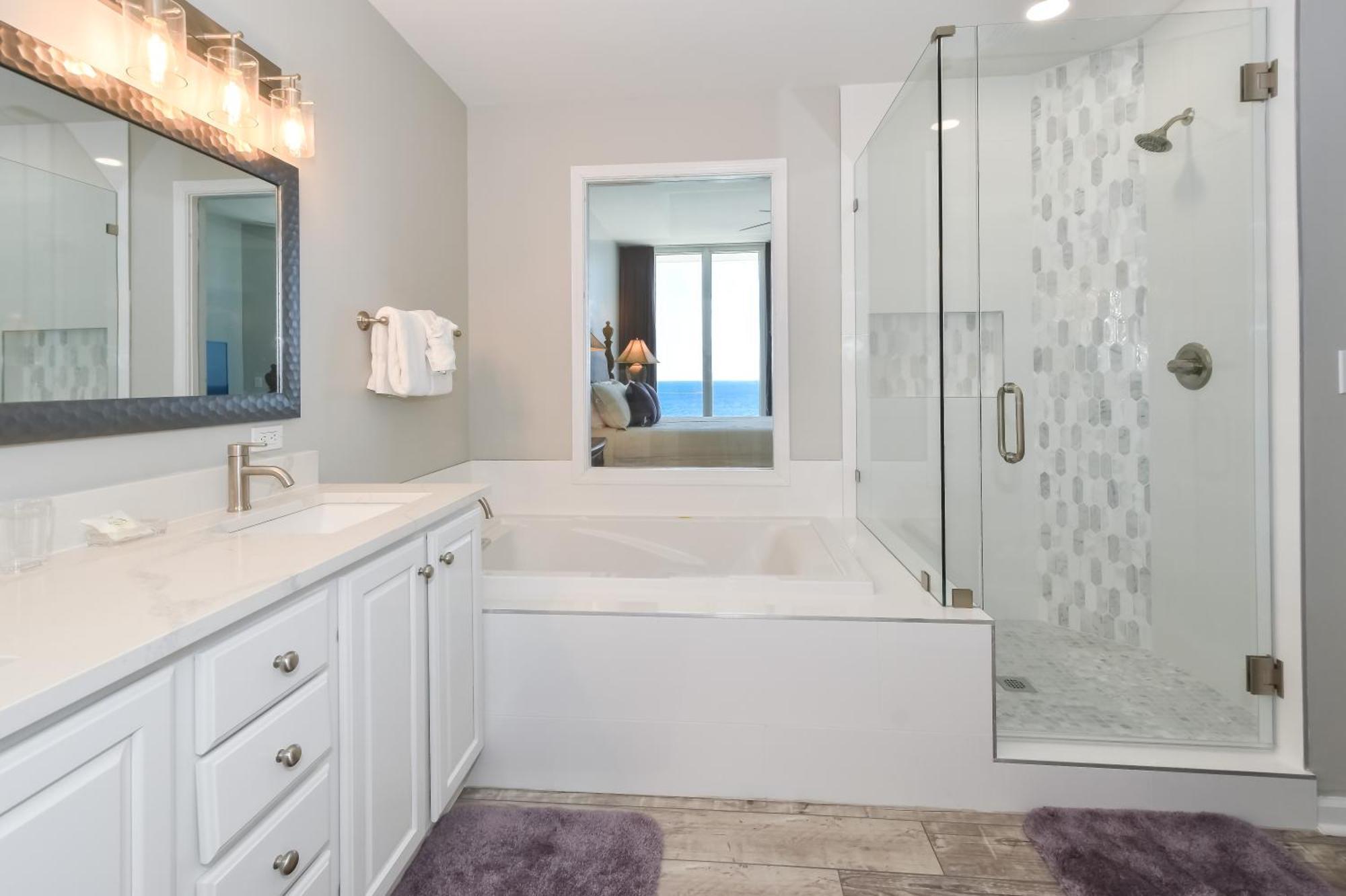 Silver Towers E1804 Apartment Destin